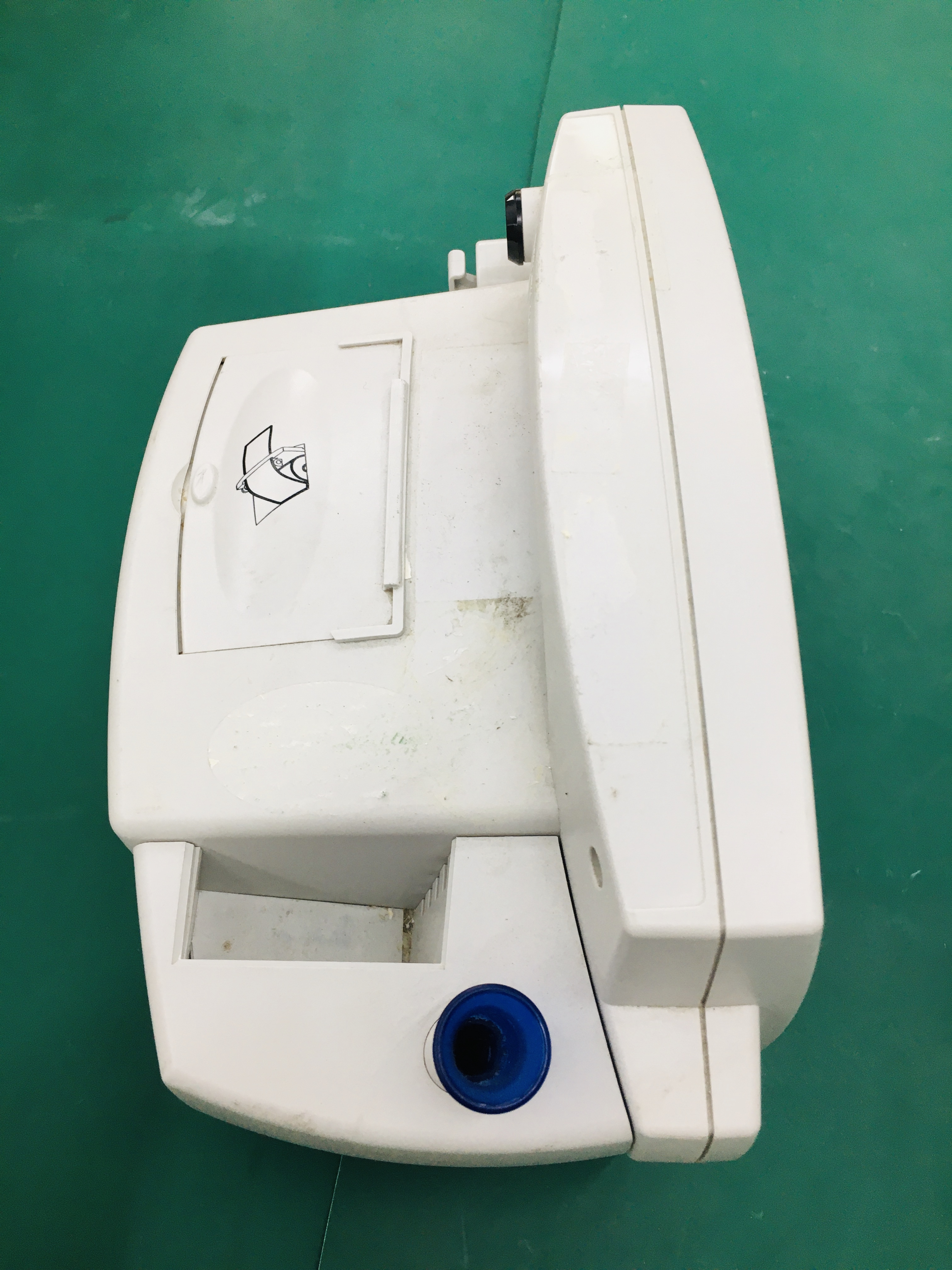 Welch Allyn Vital Signs Monitor 300 Series 53NTP side cover