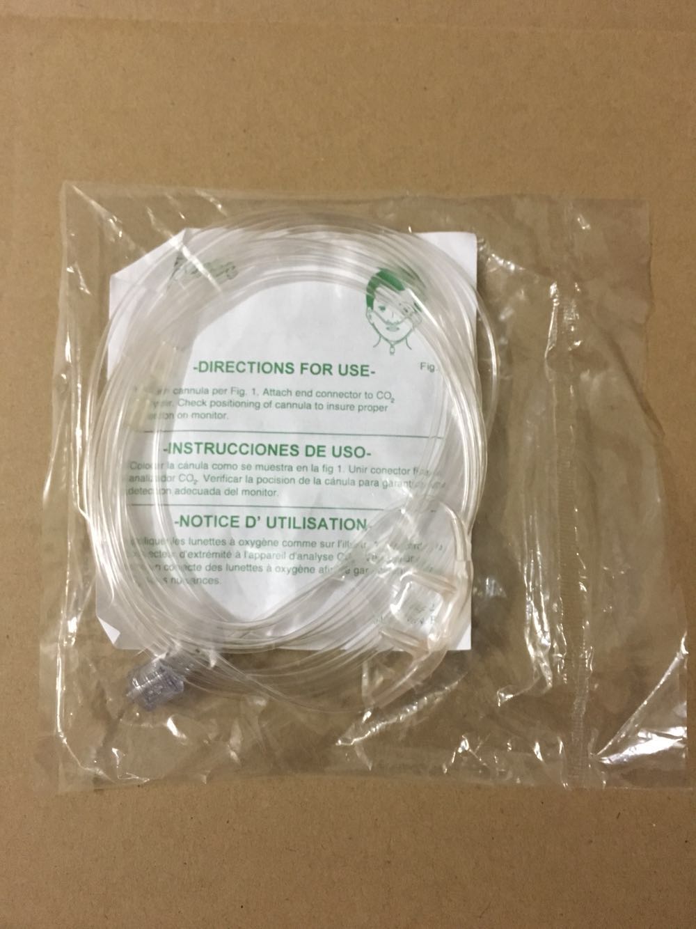 SALTER LABS Talian Sampel CO2 Hidung Dewasa dengan tiub bekalan 7”(2.1m) ‚Penyambung Luer Lelaki Penggunaan Pesakit Tunggal REF4000
