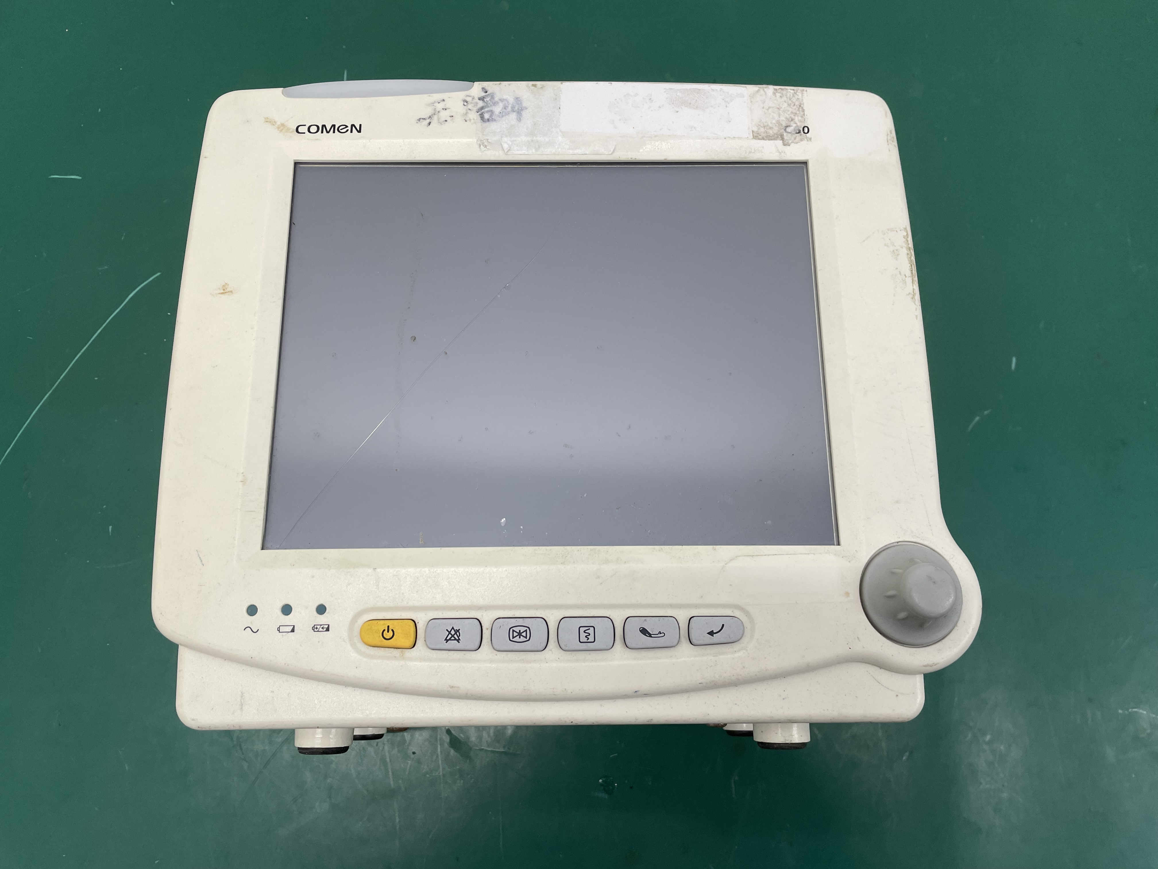 เครื่องตรวจสอบผู้ป่วย COMEN C60
