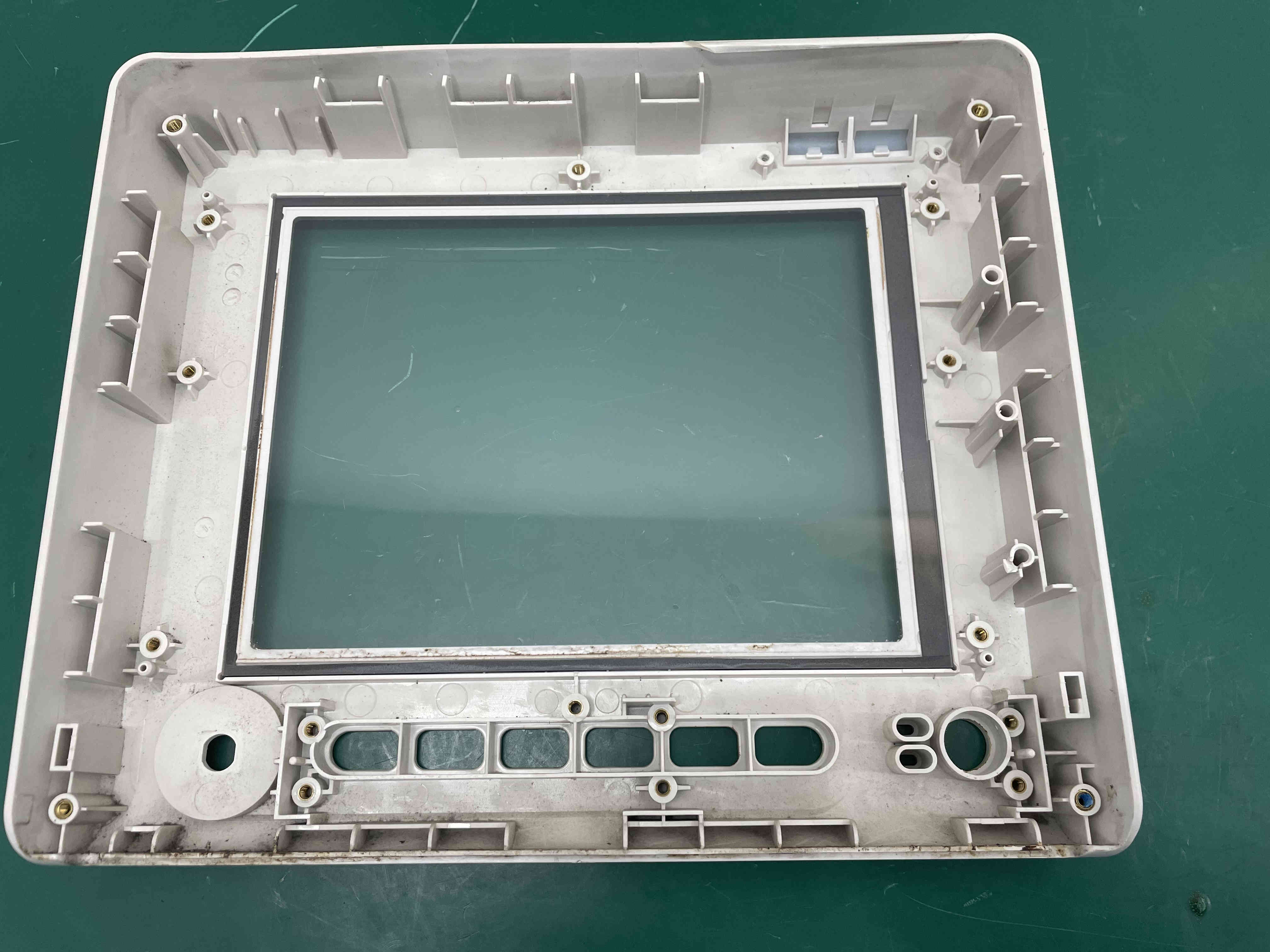 Panel hadapan paparan monitor pesakit Edan IM50