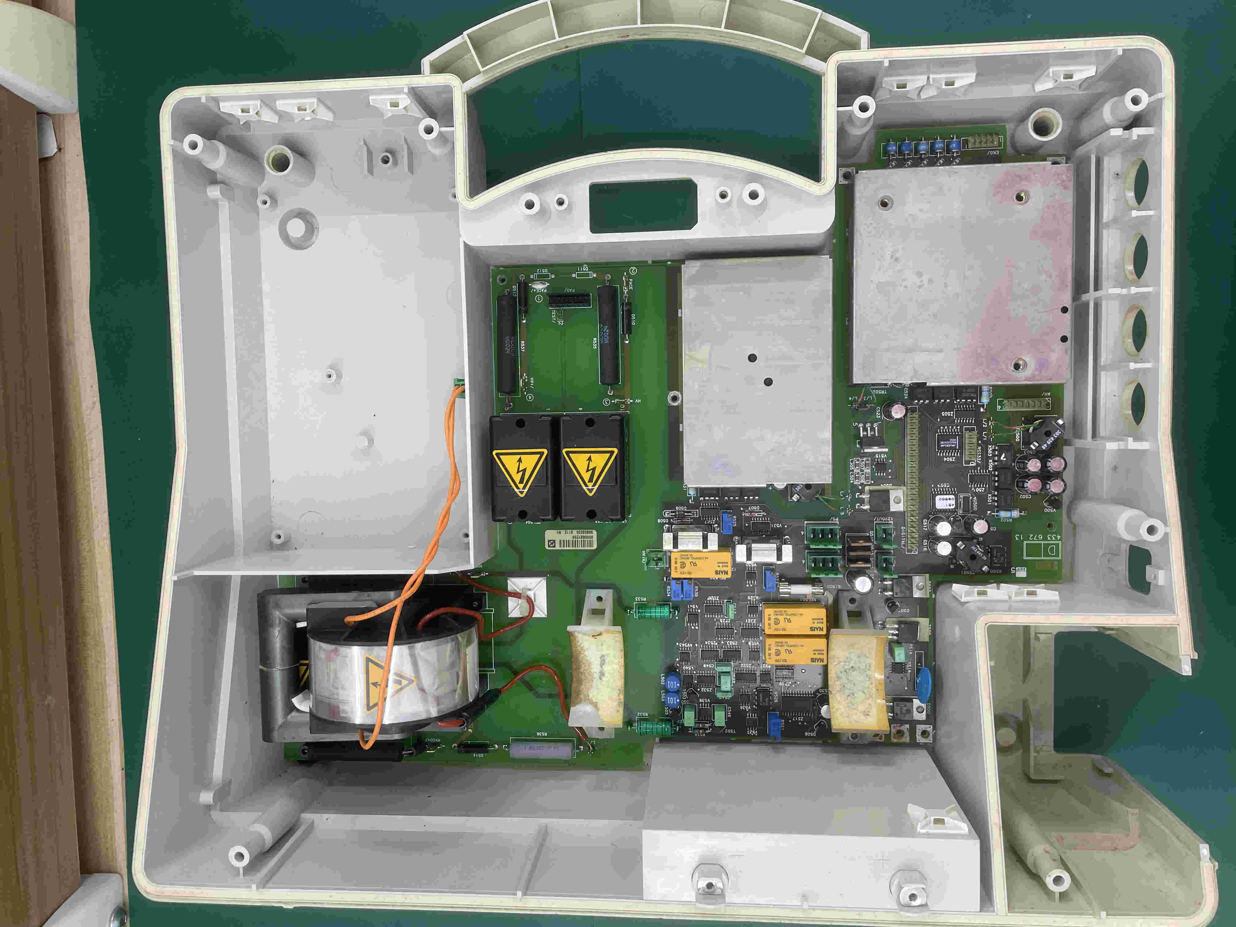 GE Marquette CardioServ Defibrilator Penutup Belakang dengan Papan Bekalan Kuasa PCA 38803205 0112 H