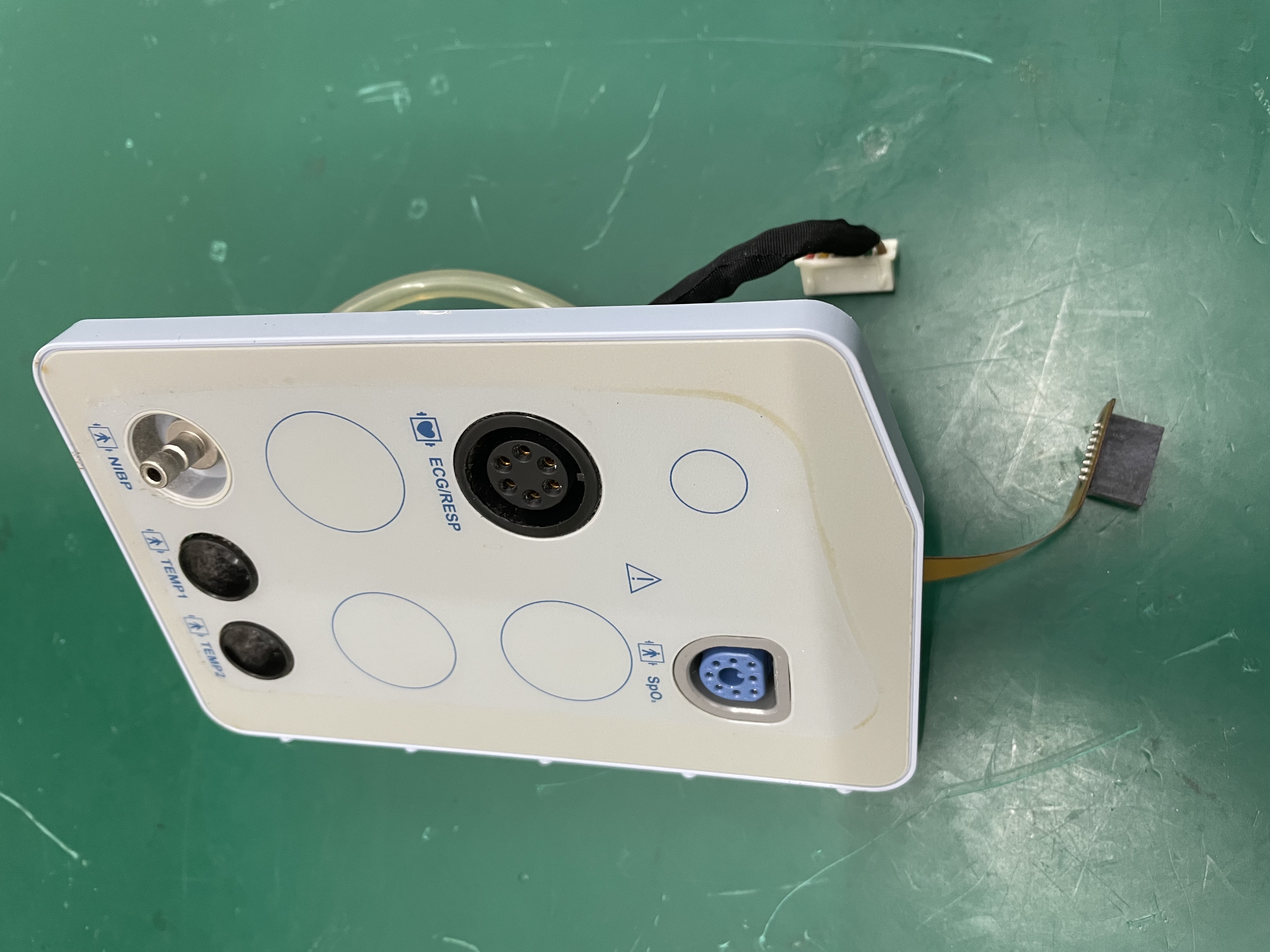 Panel parameter monitor pesakit Philips Goldway G30