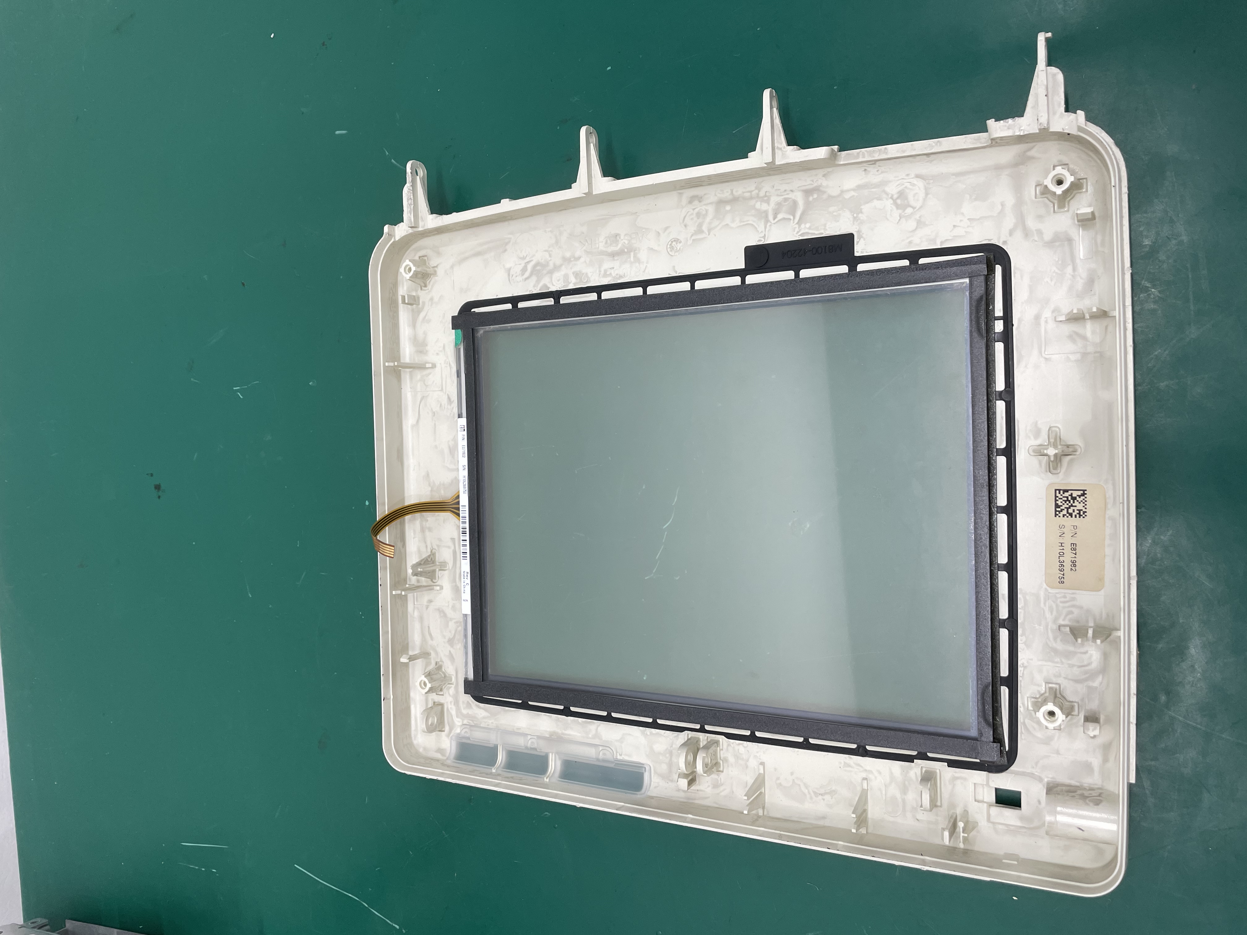 Philips MP5 patient monitor front panel with glass screen  E871982 M8100-42204