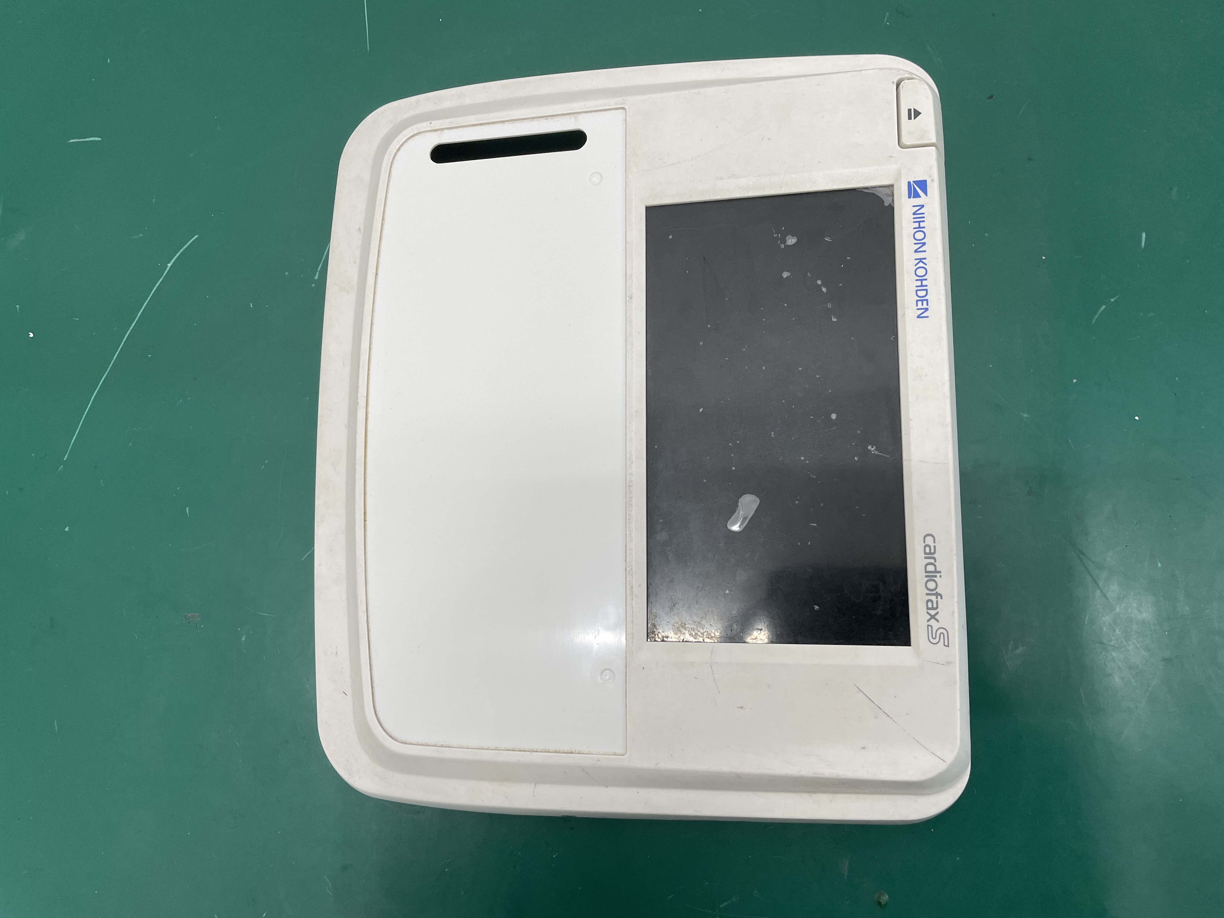 Cubierta superior frontal de la máquina Nihon Kohten cardiofax ECG-2250 ECG