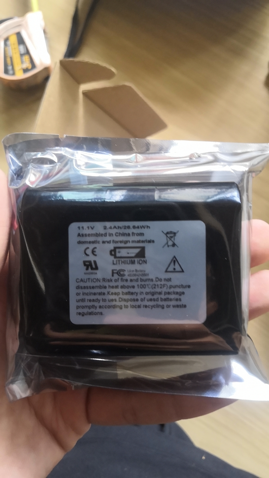 เครื่องตรวจสอบผู้ป่วย Philips VS1 VS2+ แบตเตอรี่ลิเธียมไอออนแบบรีชาร์จ REF 989803174881 PN 453564243501 เข้ากันได้