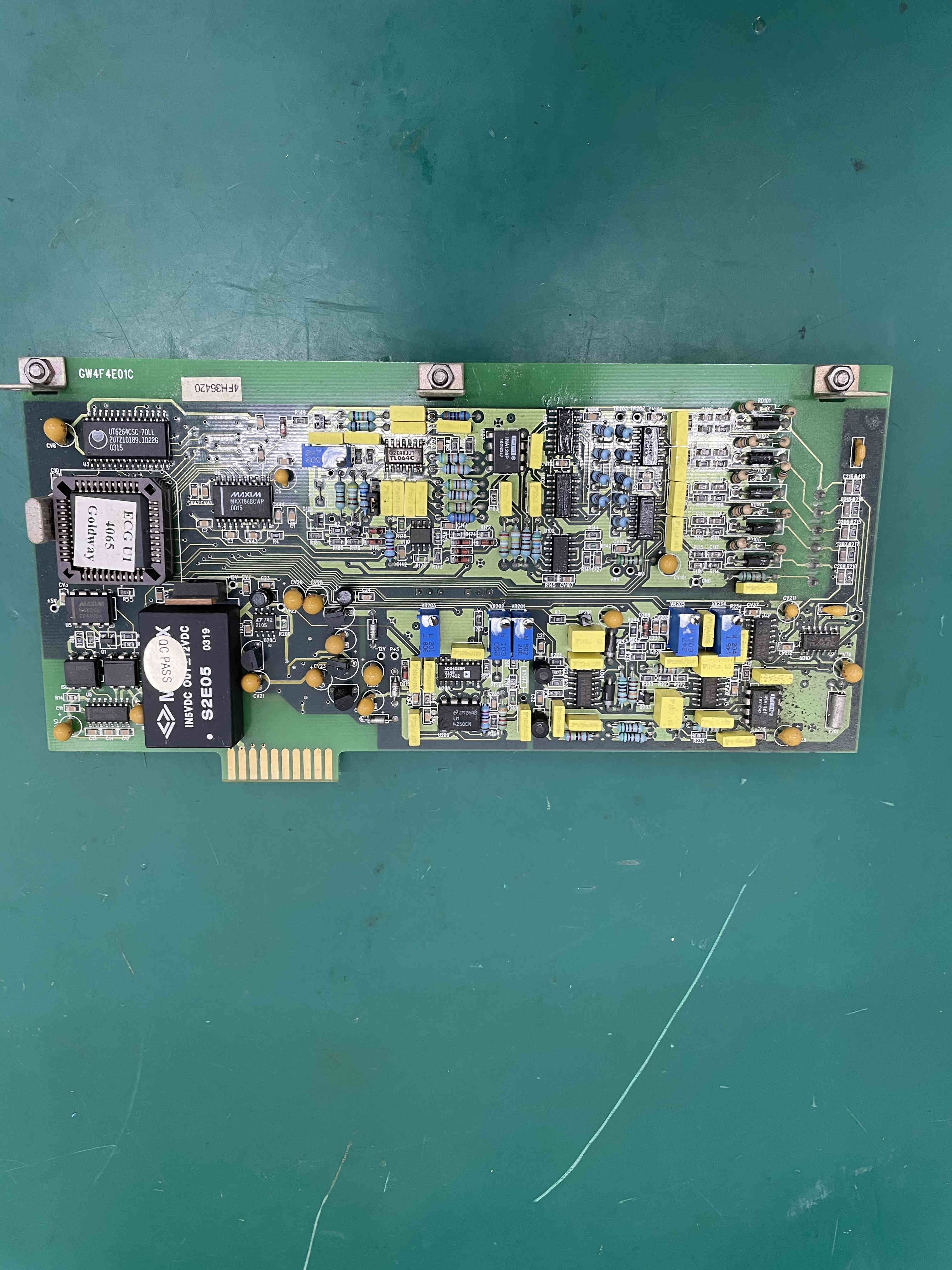 Philips Goldway UT4000F Papan ECG Monitor Pesakit GW4F4E01C