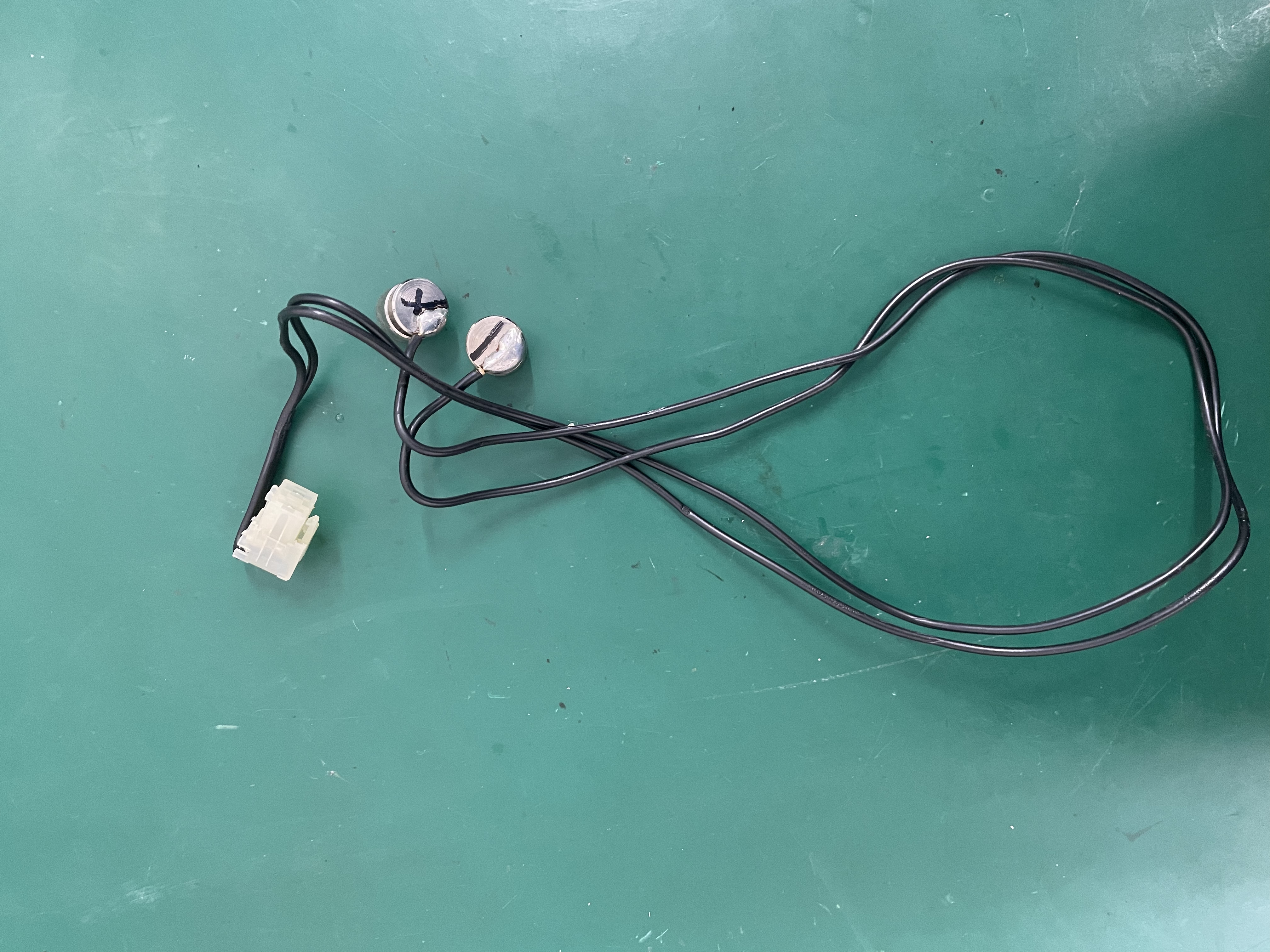 Metrax Primedic M240 DM1 Defibrillator AC Charging Interface