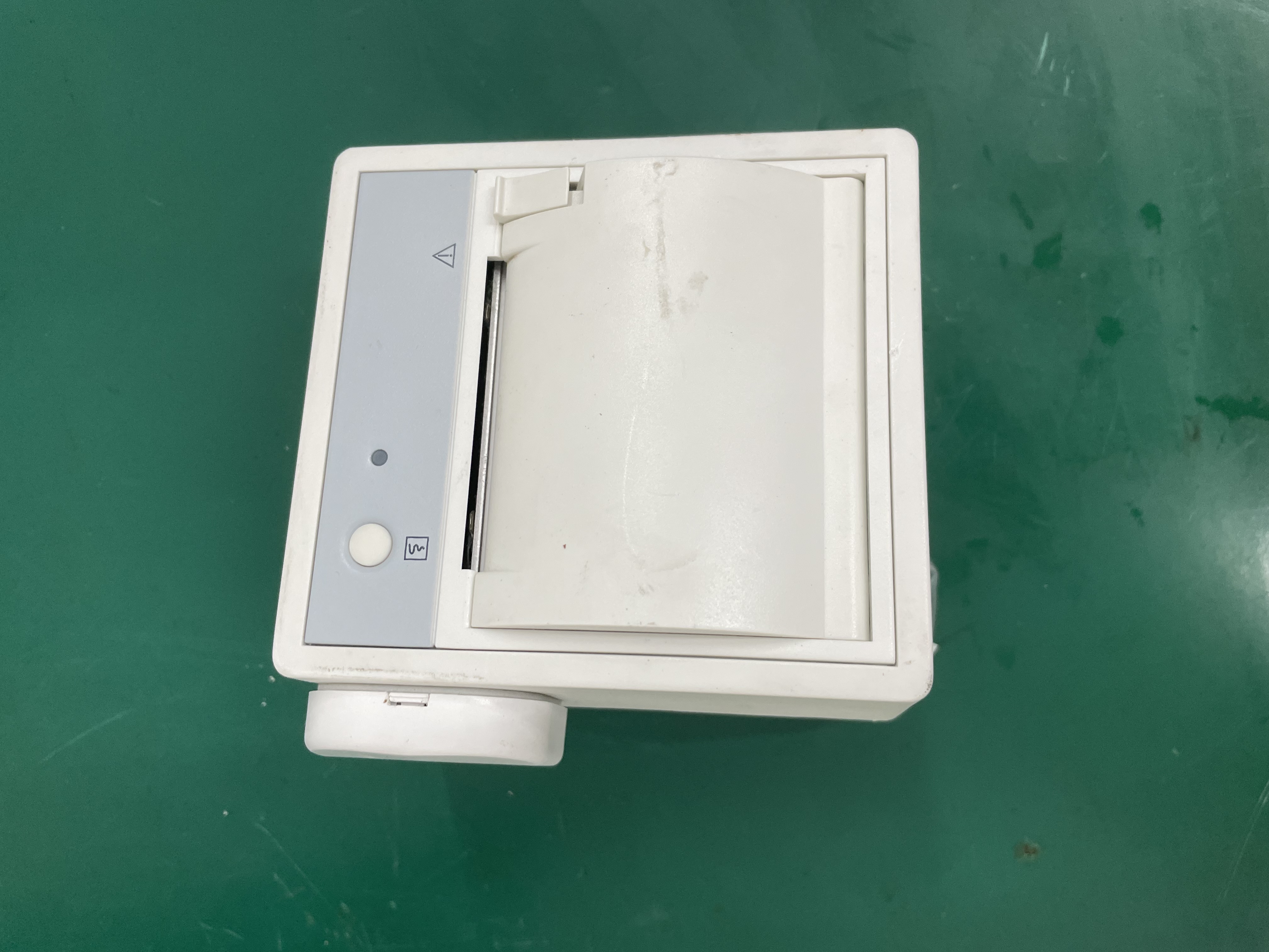 เครื่องพิมพ์มอนิเตอร์ผู้ป่วย Mindray T8 TR6F-30-67310