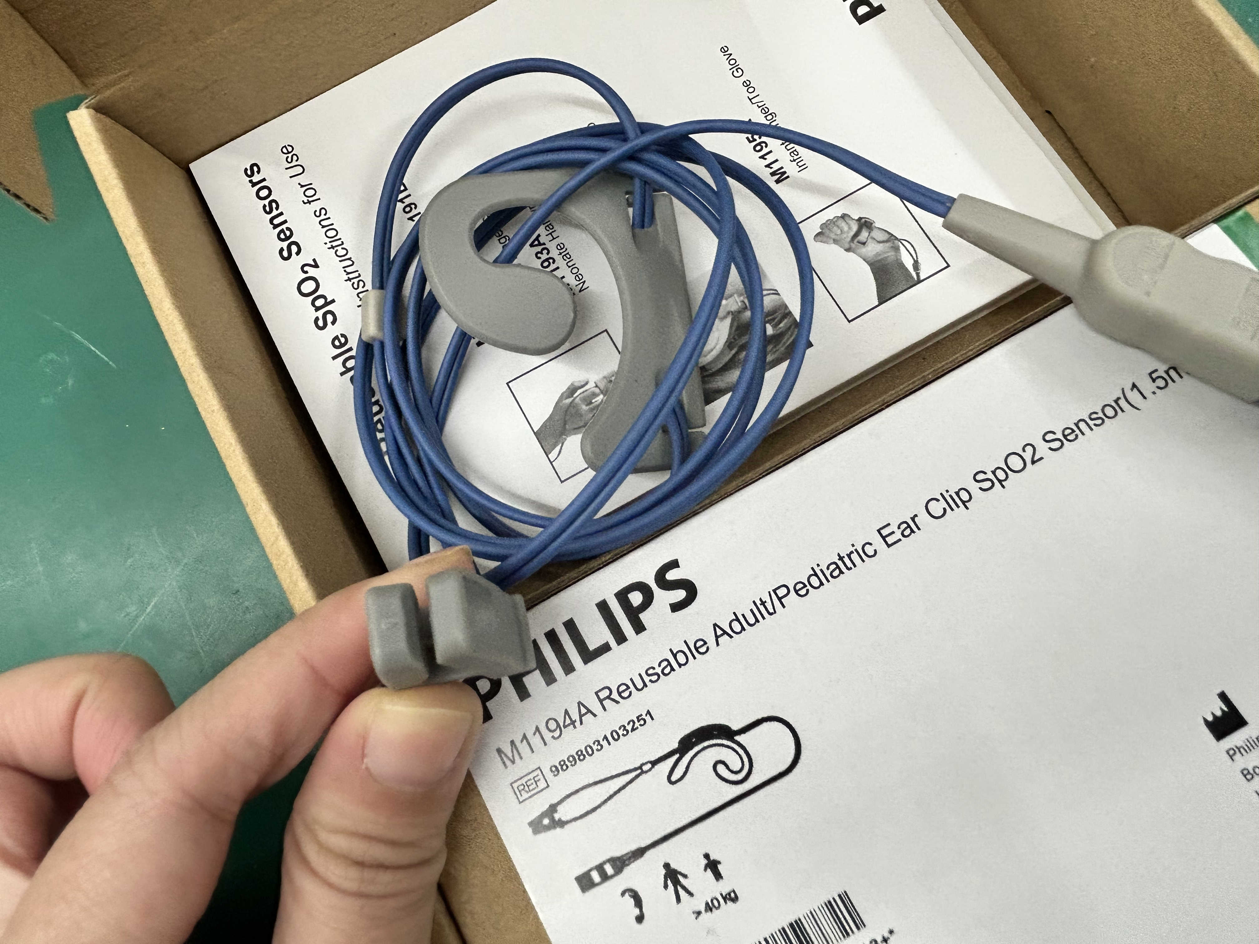 Philips M1194A Sensor Spo2 con clip de oreja pediátrico reutilizable para adultos 1,5 m REF 989803103251