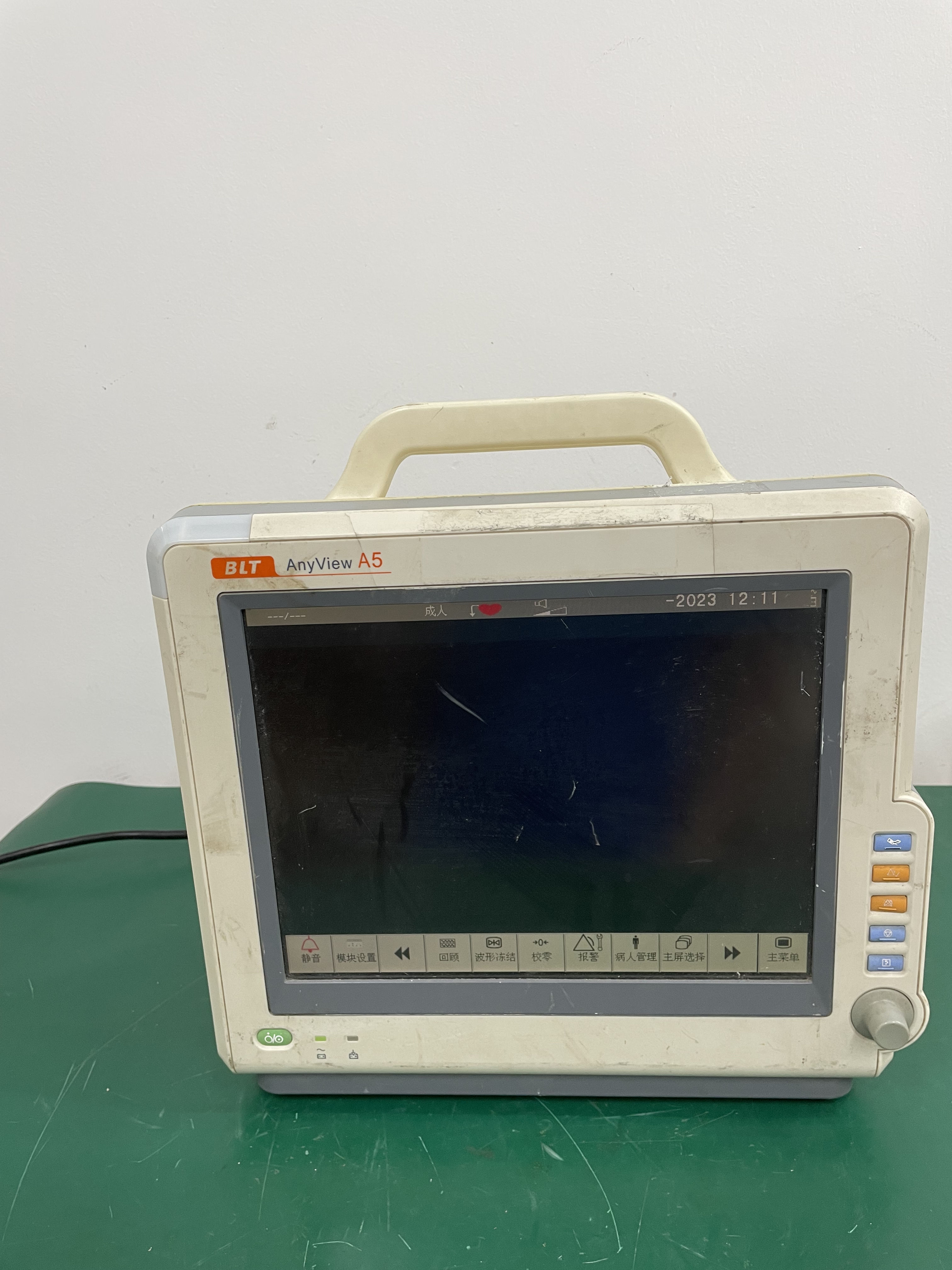 Monitor de paciente Biolight BLT AnyView A5 para reparación