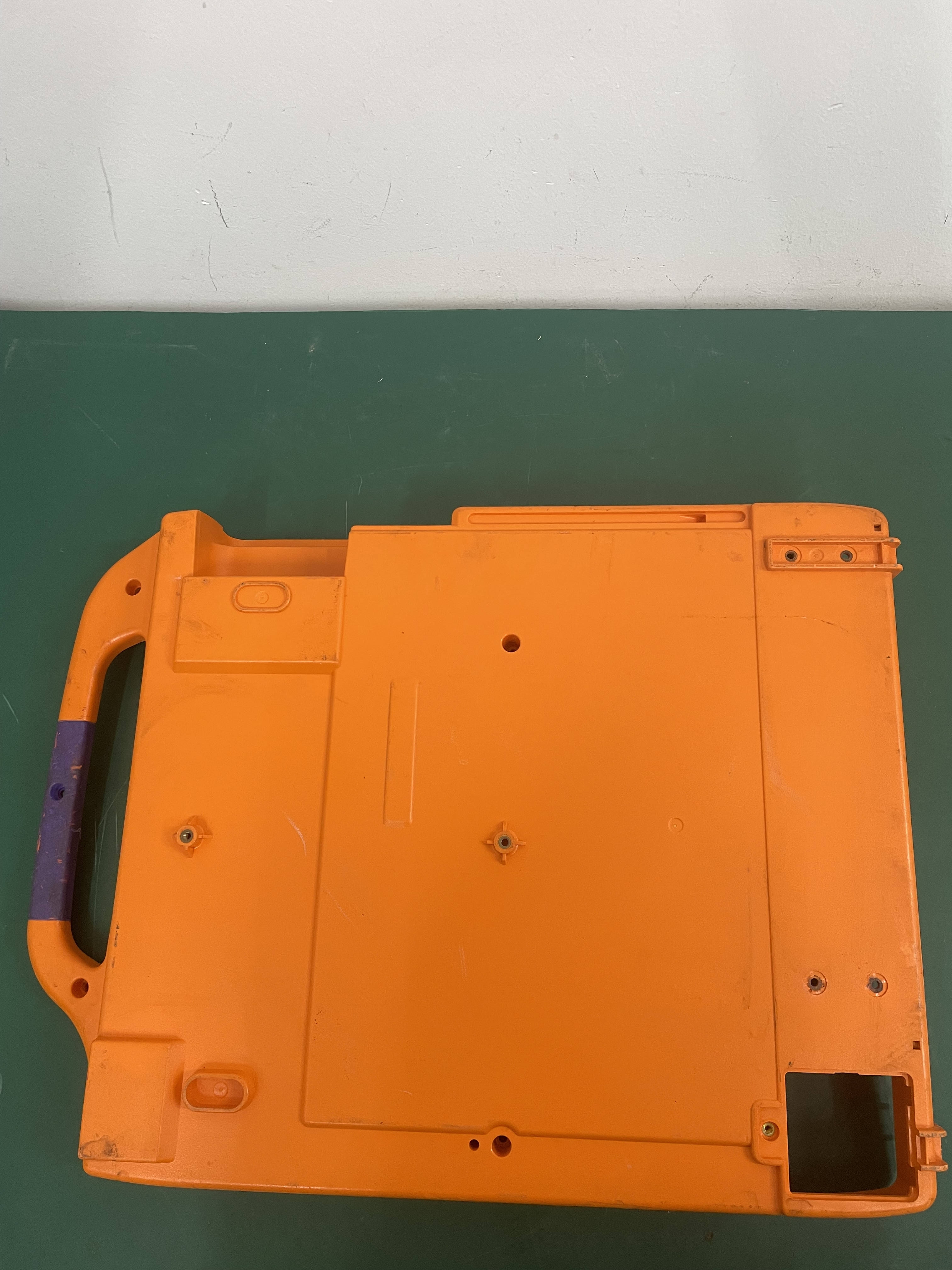 Penutup Bawah Defibrilator FUKUDA FC-1760