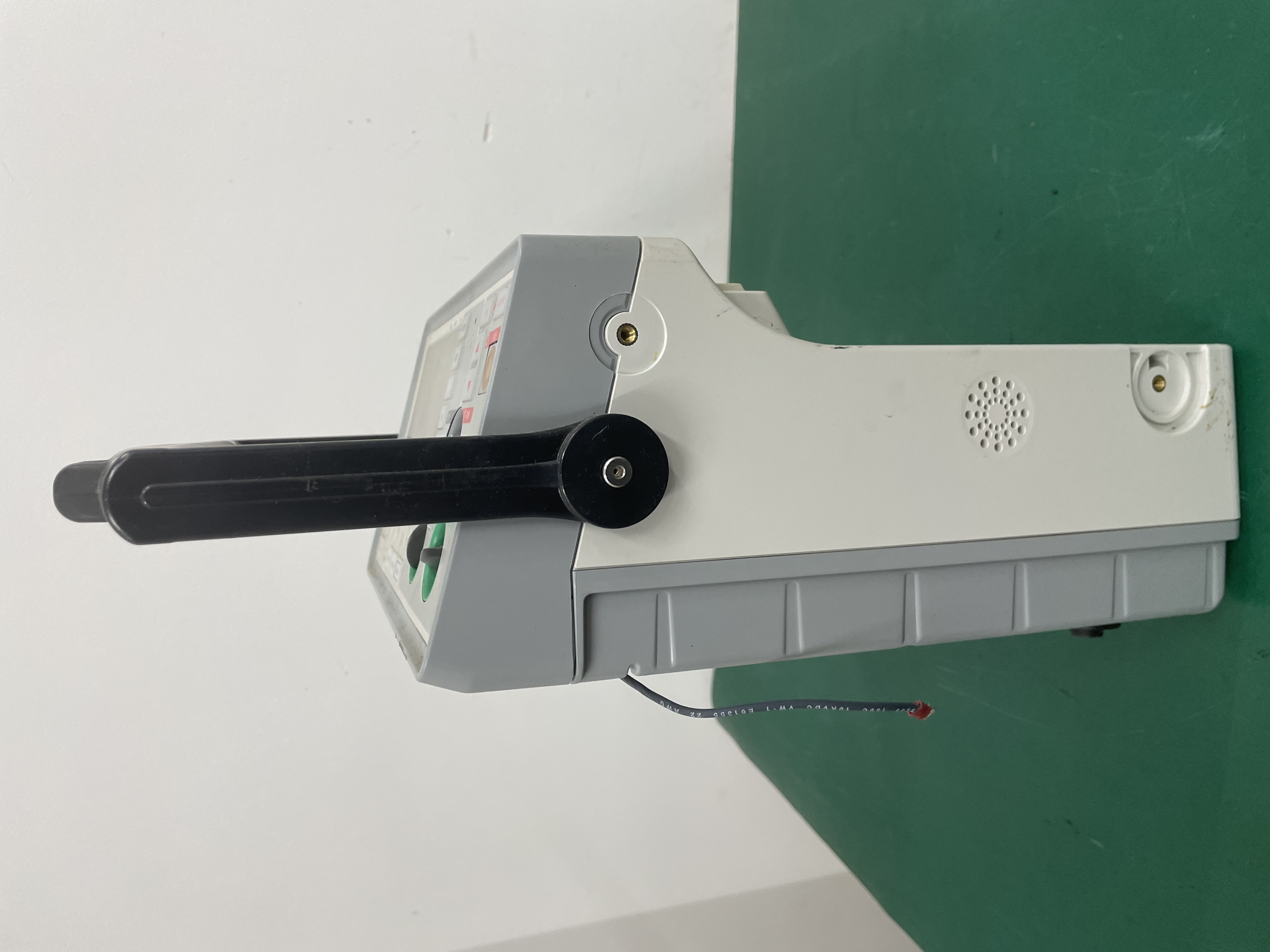 Zoll E Series Defibrilator untuk pembaikan