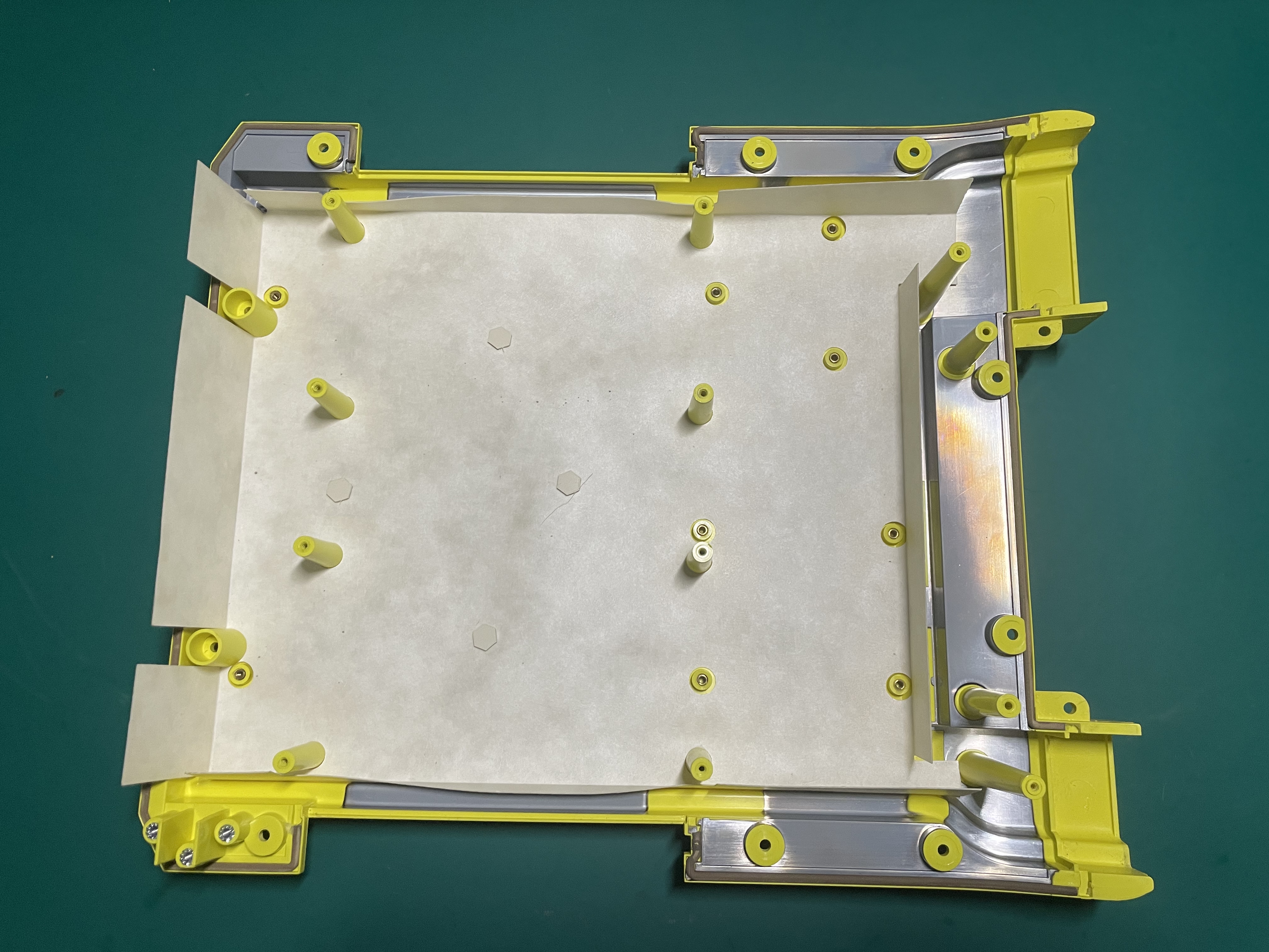 GE RESPONDER 3000 Defibrillator Rear Case Cover
