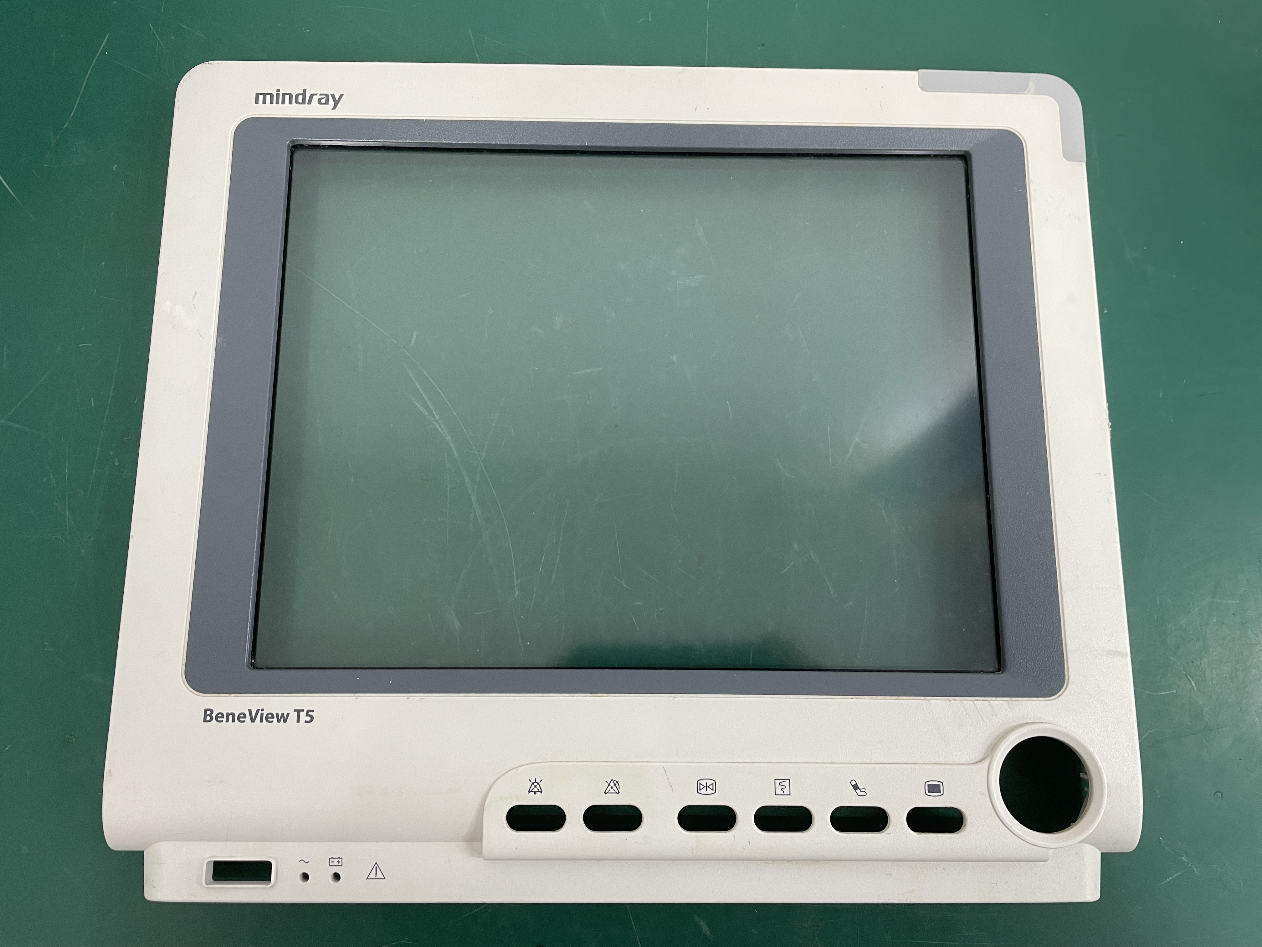 Panel frontal del monitor de paciente Mindray T5