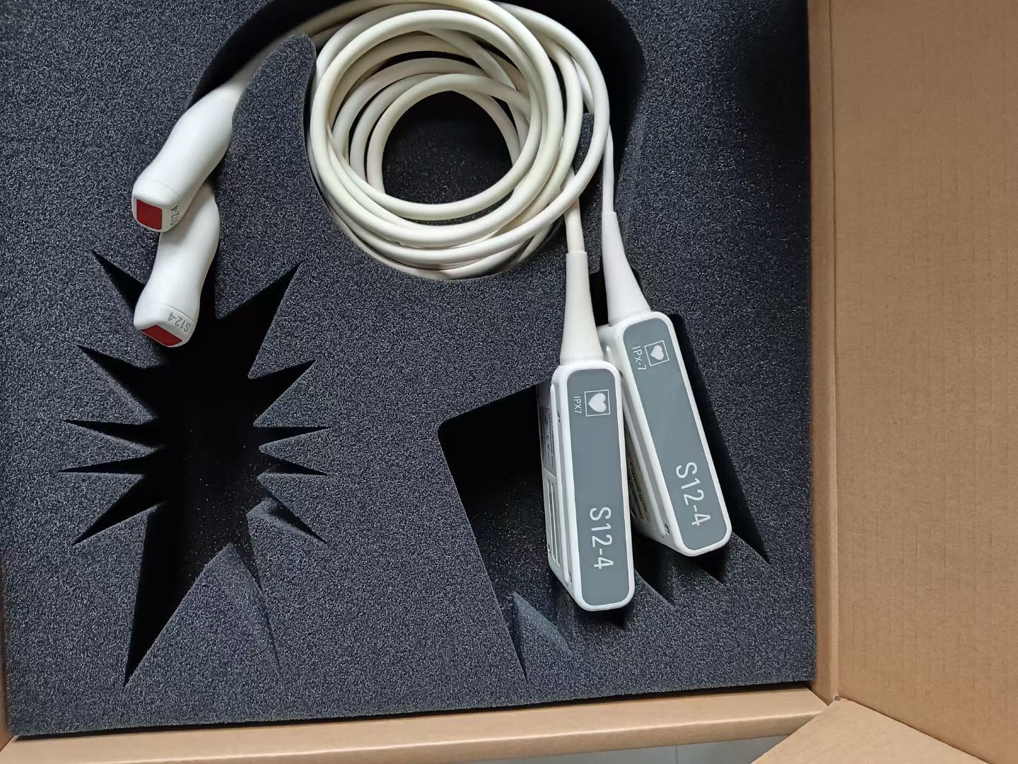 Philips S12-4 เซกเตอร์อาเรย์ทรานสดิวเซอร์ 12 - 4 MHz ใช้สภาพดีสำหรับเครื่องอัลตราซาวนด์ IE33, IU22, HD 11XE, HD 15, HD 9