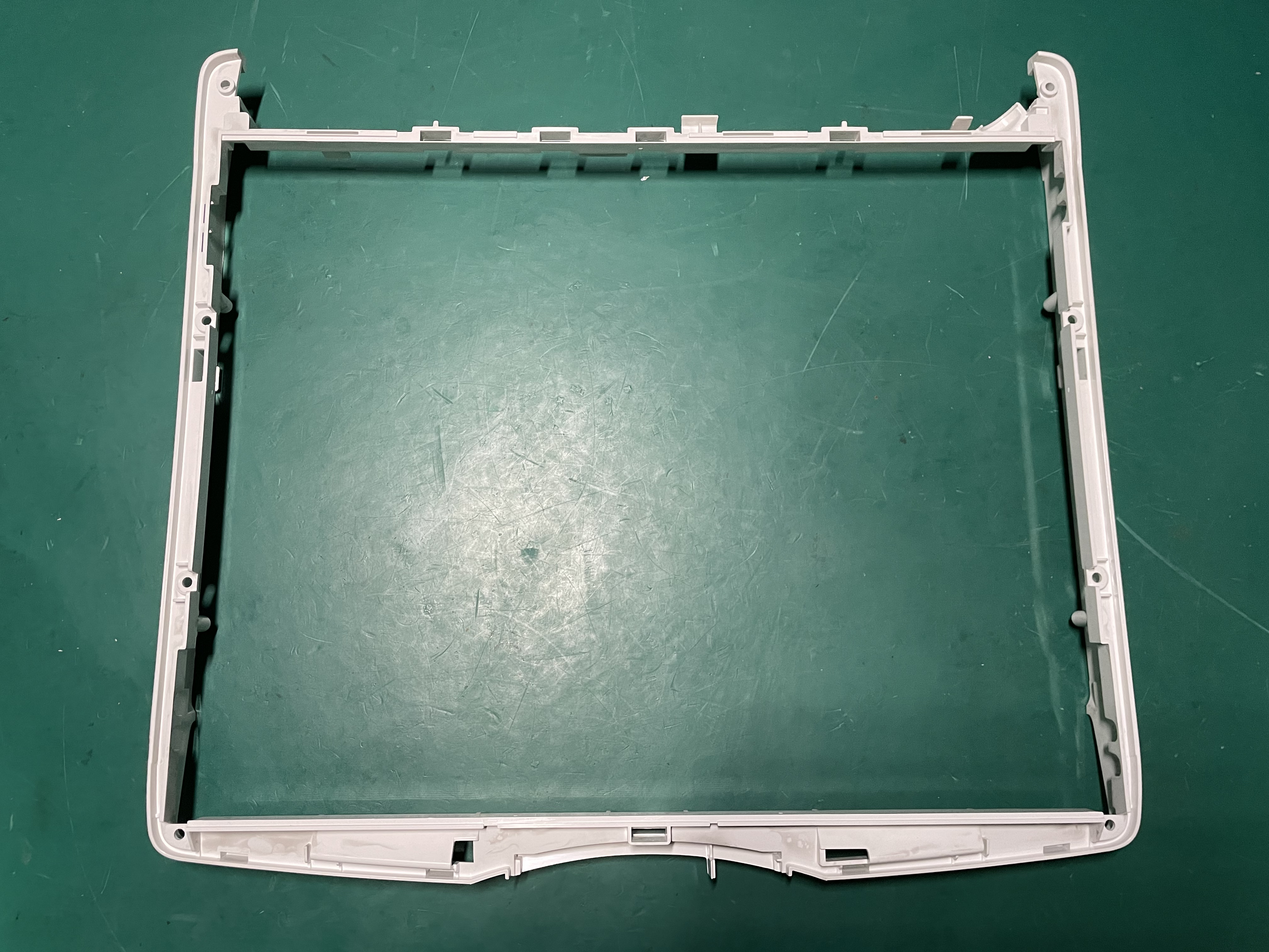 GE B650 Patient Monitor Middle Frame M1083626