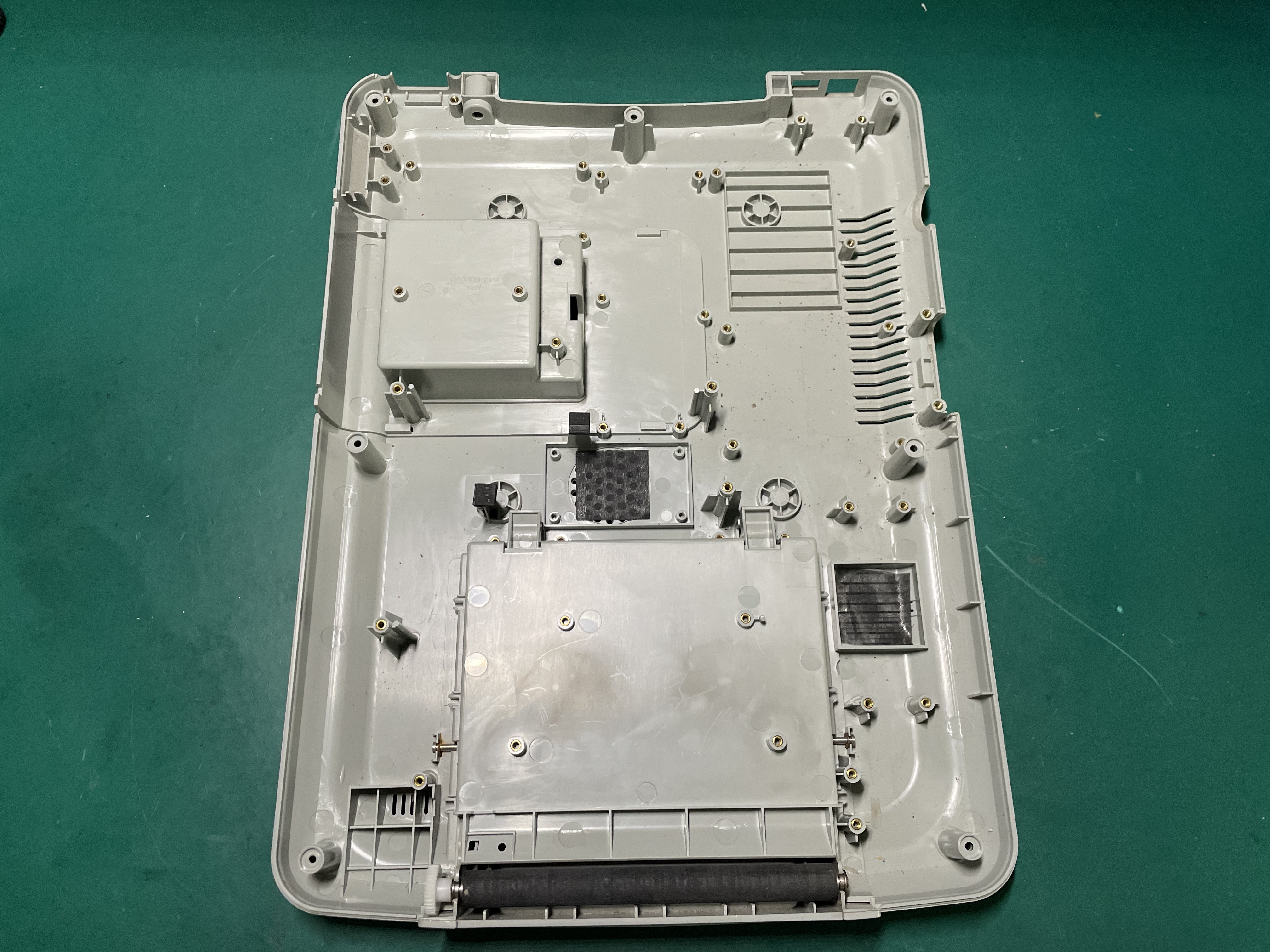 Comen C26 Fetal Monitor Penutup Bawah 043-000698
