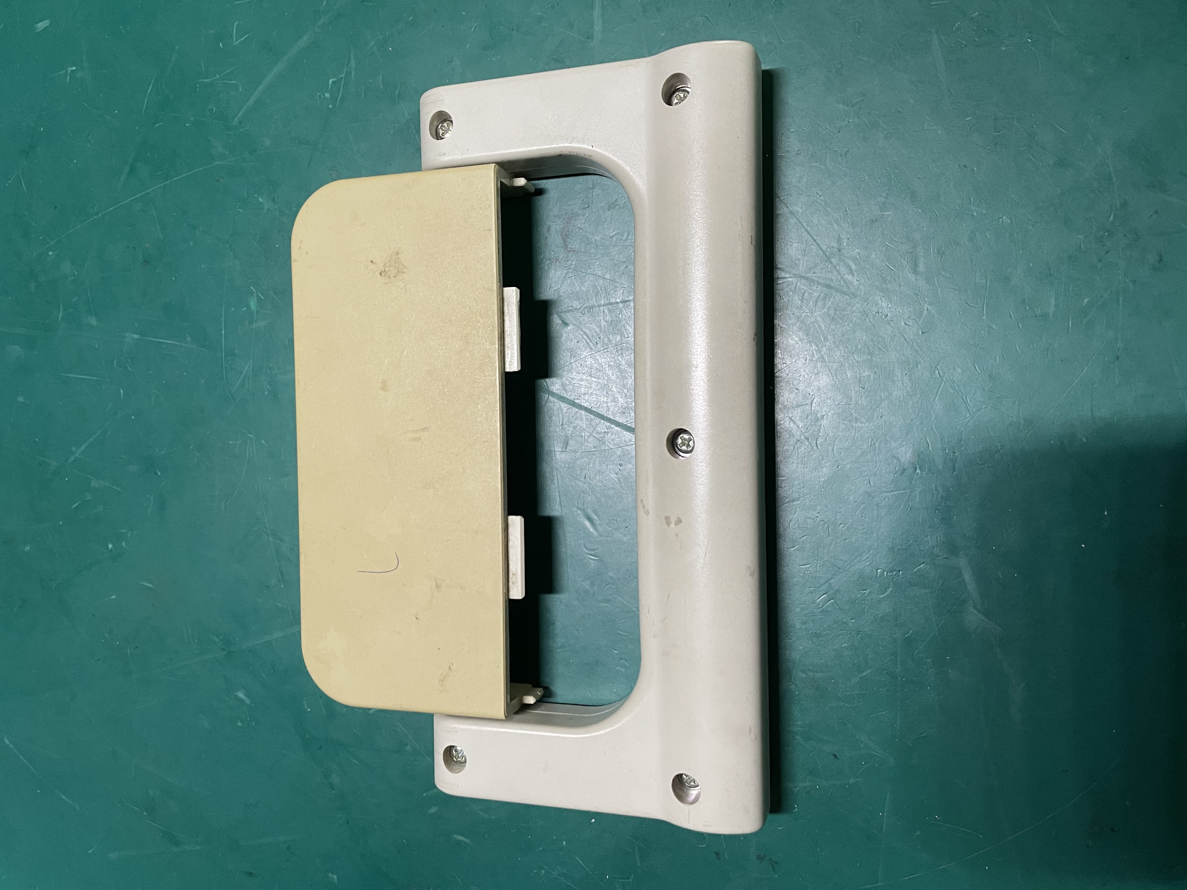 Pemasangan Pemegang Monitor Pesakit Philips Goldway UT4000B