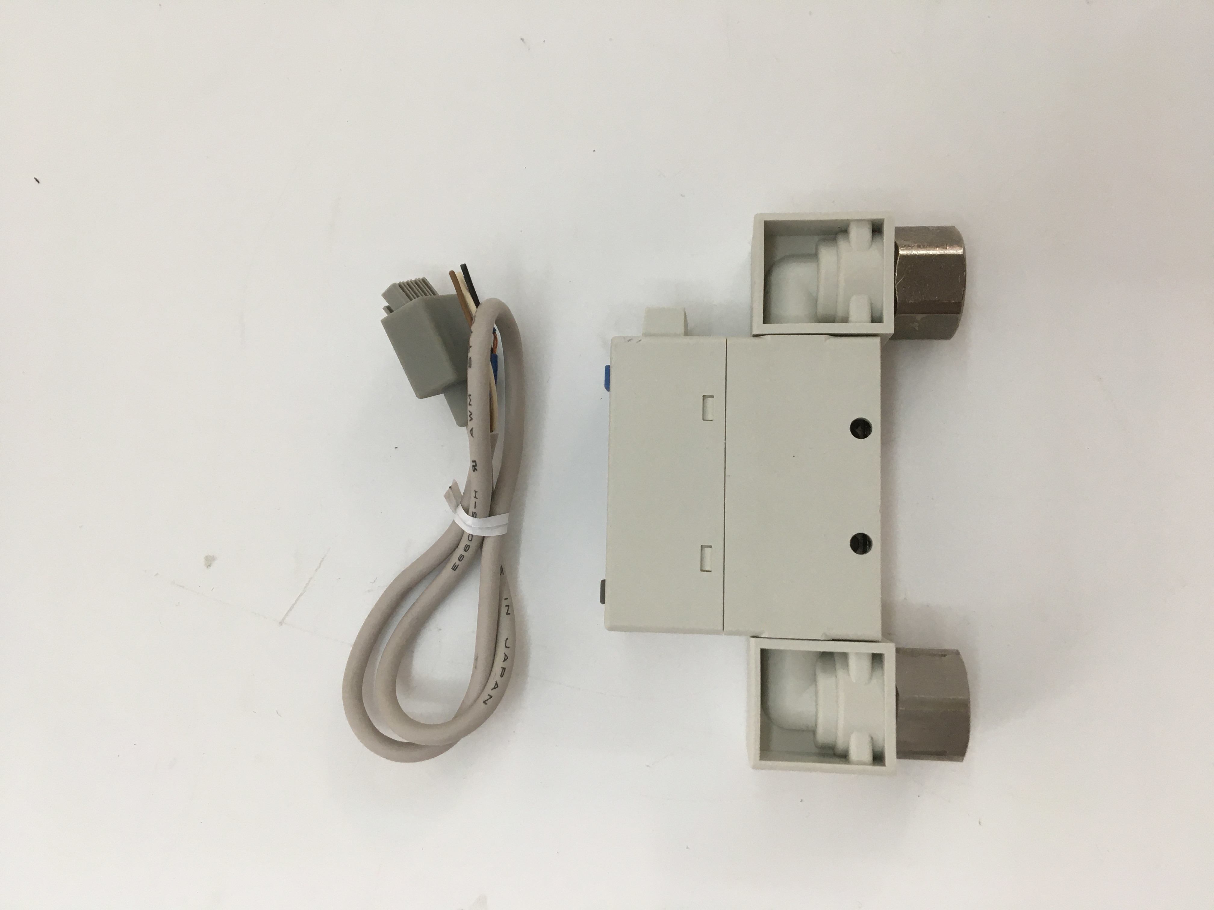 SMC PFM750-01L-F Digital Flow Switch สำหรับ Air ใหม่ต้นฉบับ
