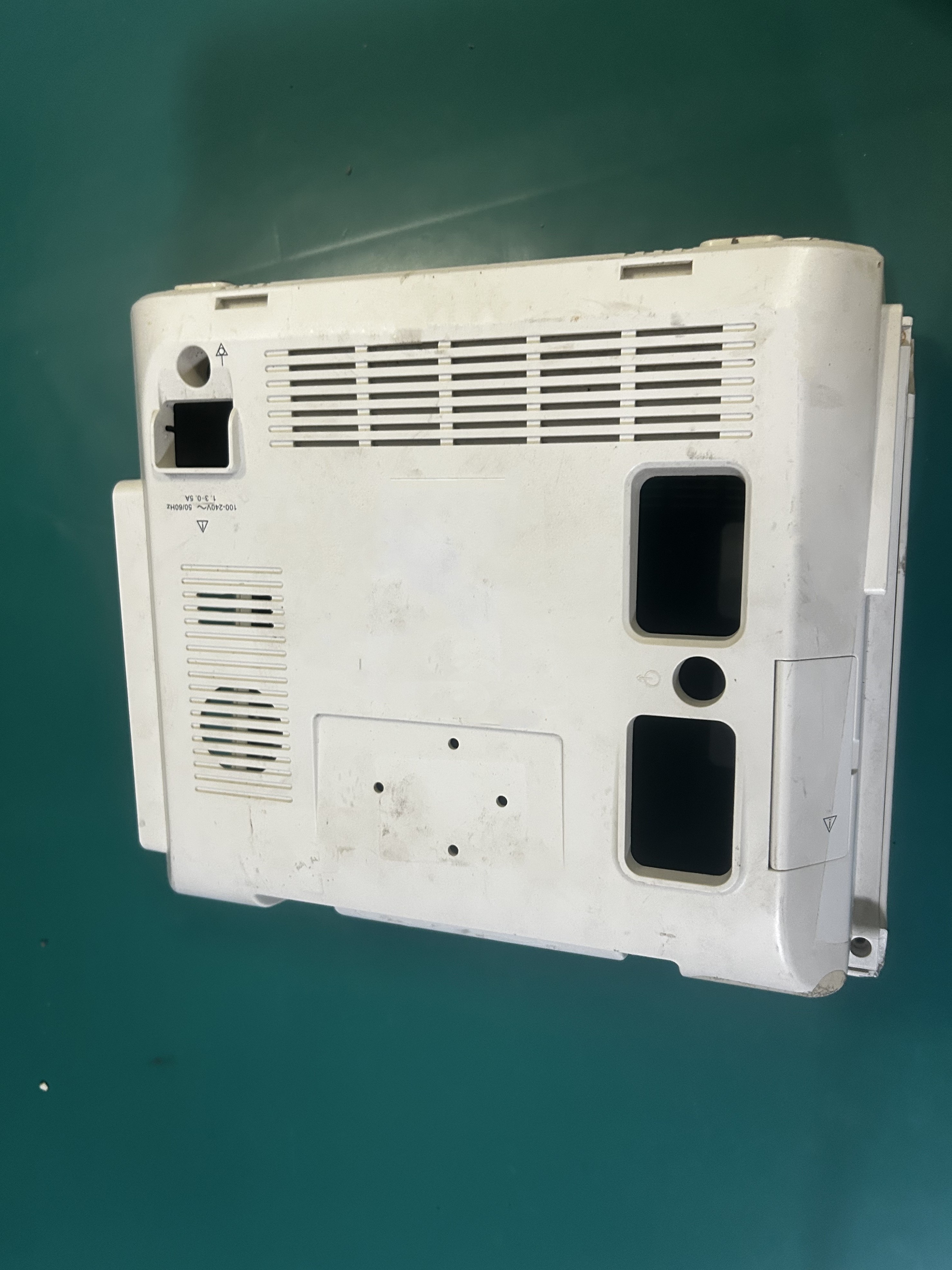 Contraportada del monitor Mindray IPM-9800
