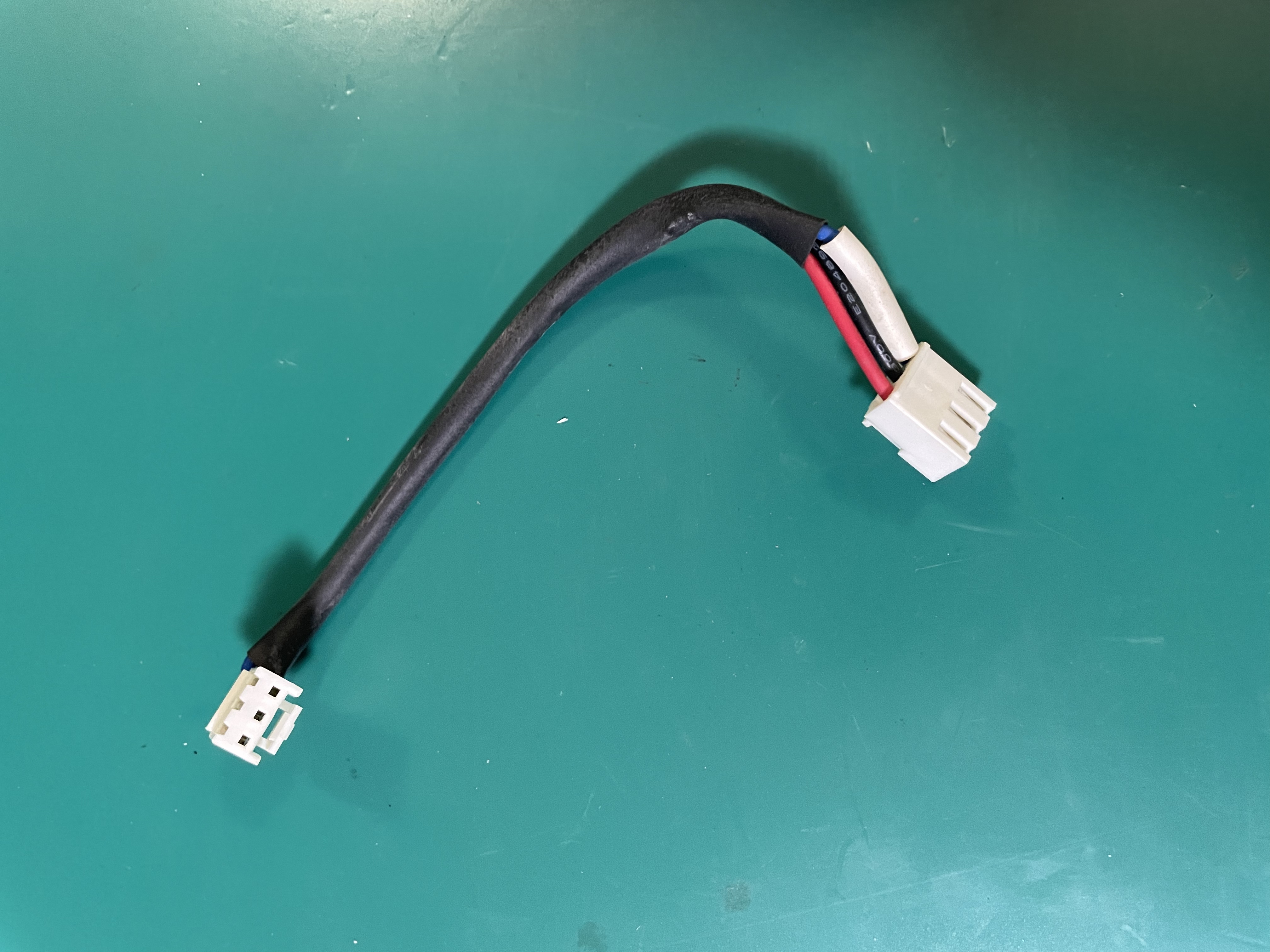 Pendawaian papan bateri monitor Biolight BLT Q5 11-056-0012