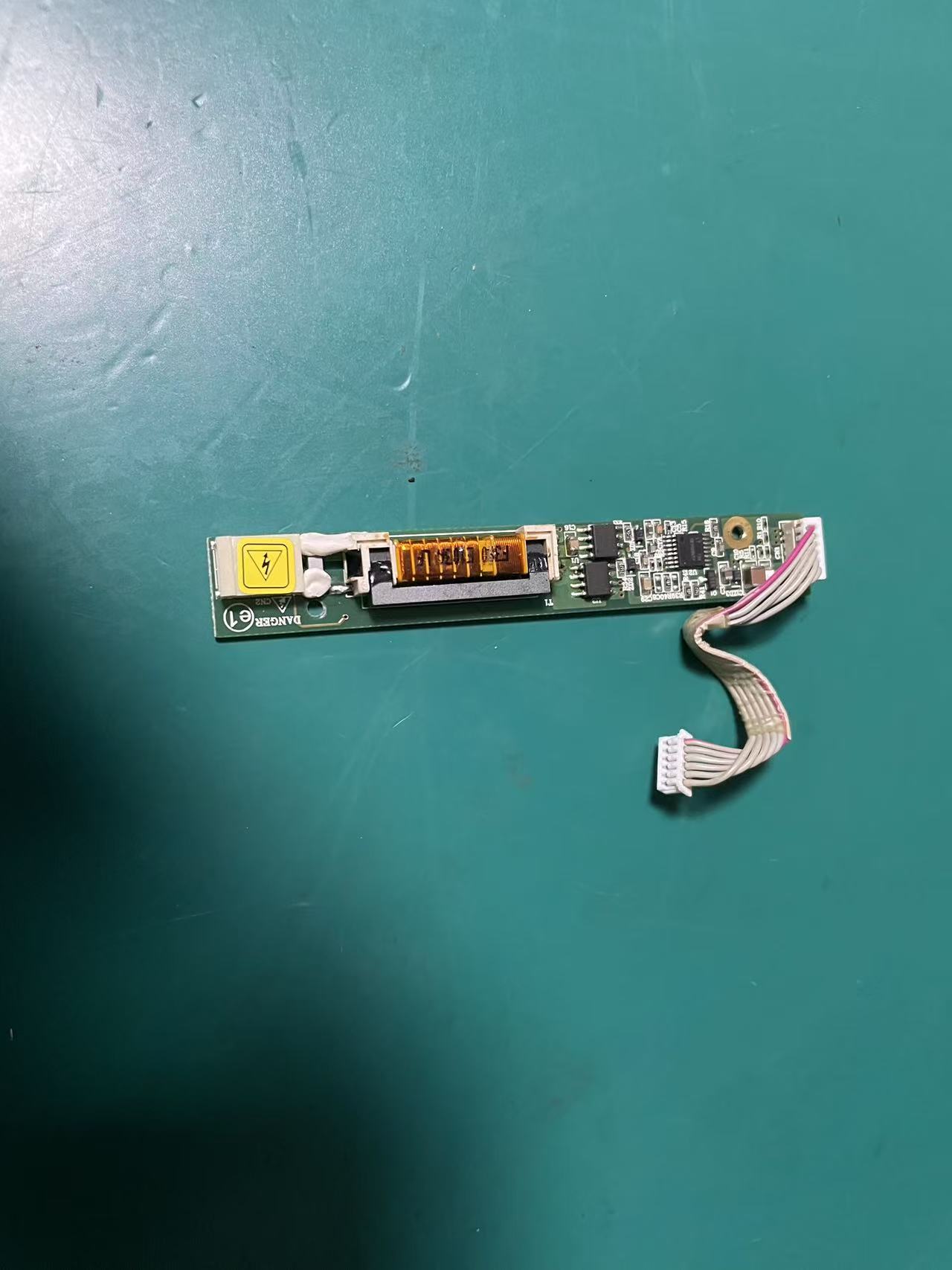 จอภาพ Phlilips UT3000A บอร์ดอินเวอร์เตอร์ PWB-IVC13090T A3 - AU-LF