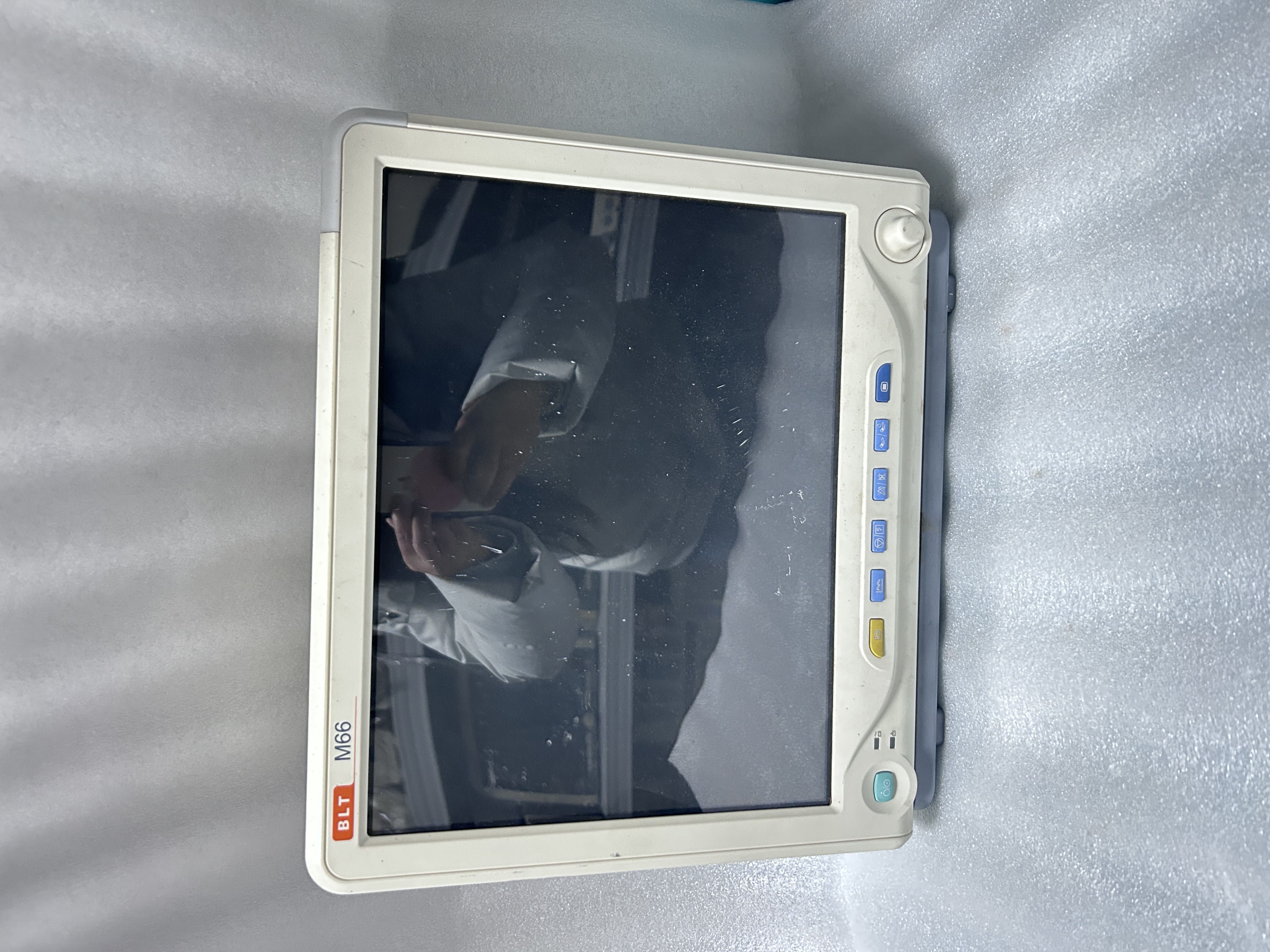 Reparación del monitor de paciente Biolight M66