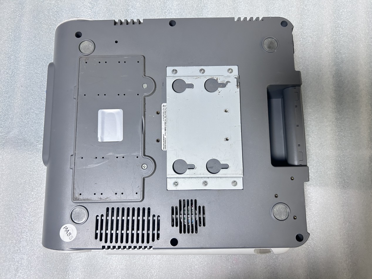 Reparación del monitor fetal EDAN F200 usado