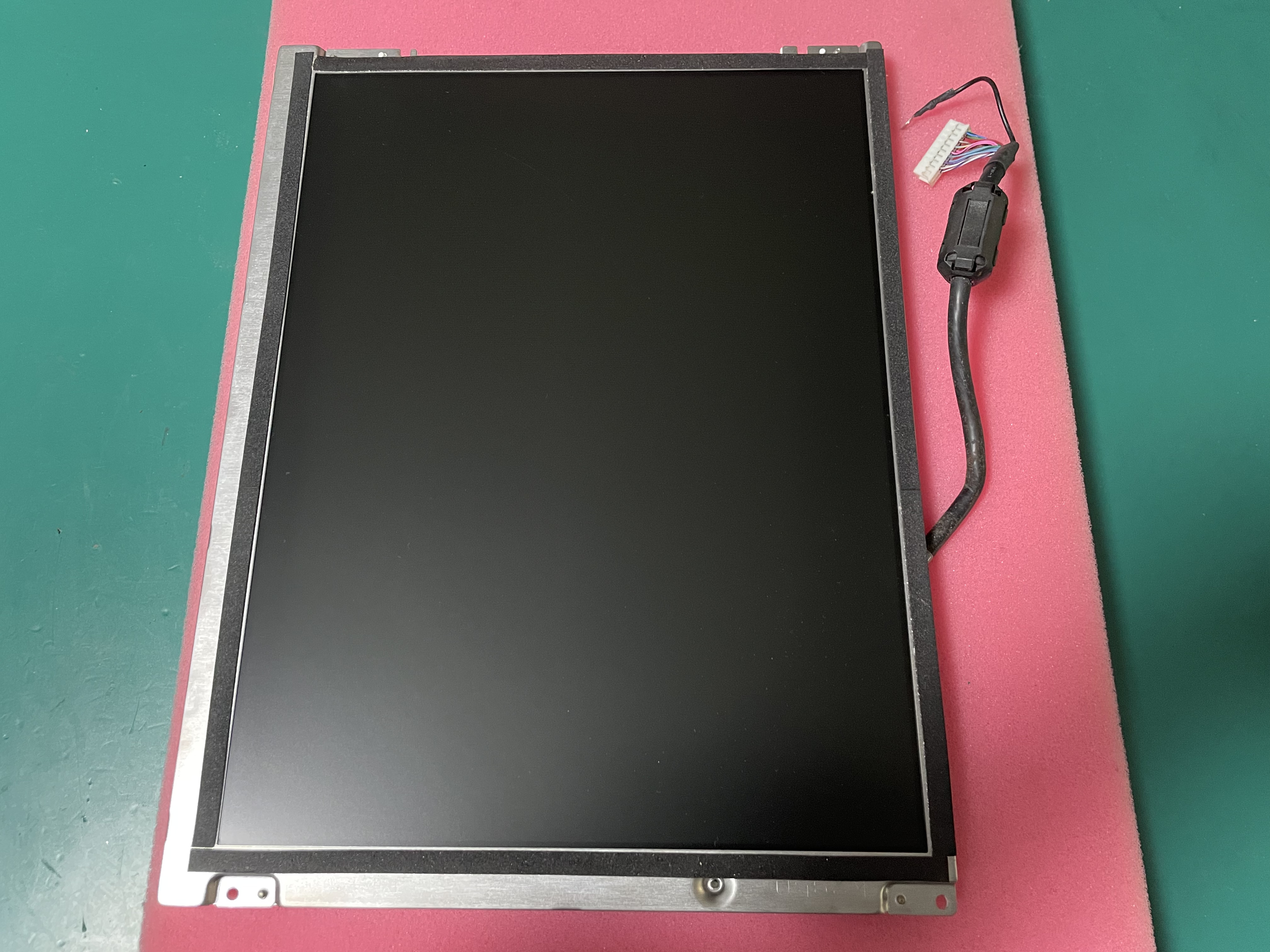 Paparan monitor BLT Q5 14-100-0009 SHARP LQ121S1LG55