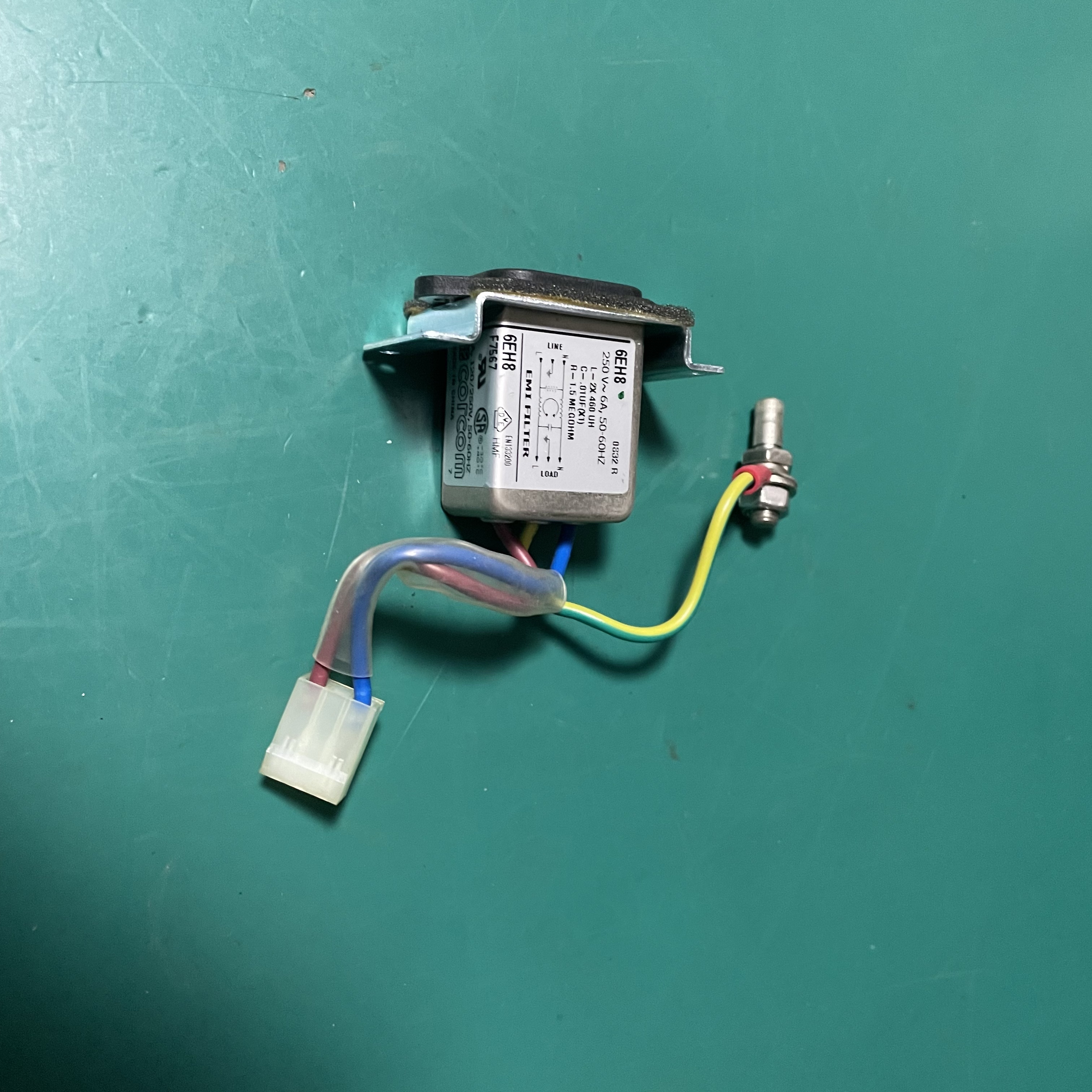 การตรวจสอบผู้ป่วย Mindray T5 ชุดเชื่อมต่อพลังงานสามแฉก C50337 - A 6EH8