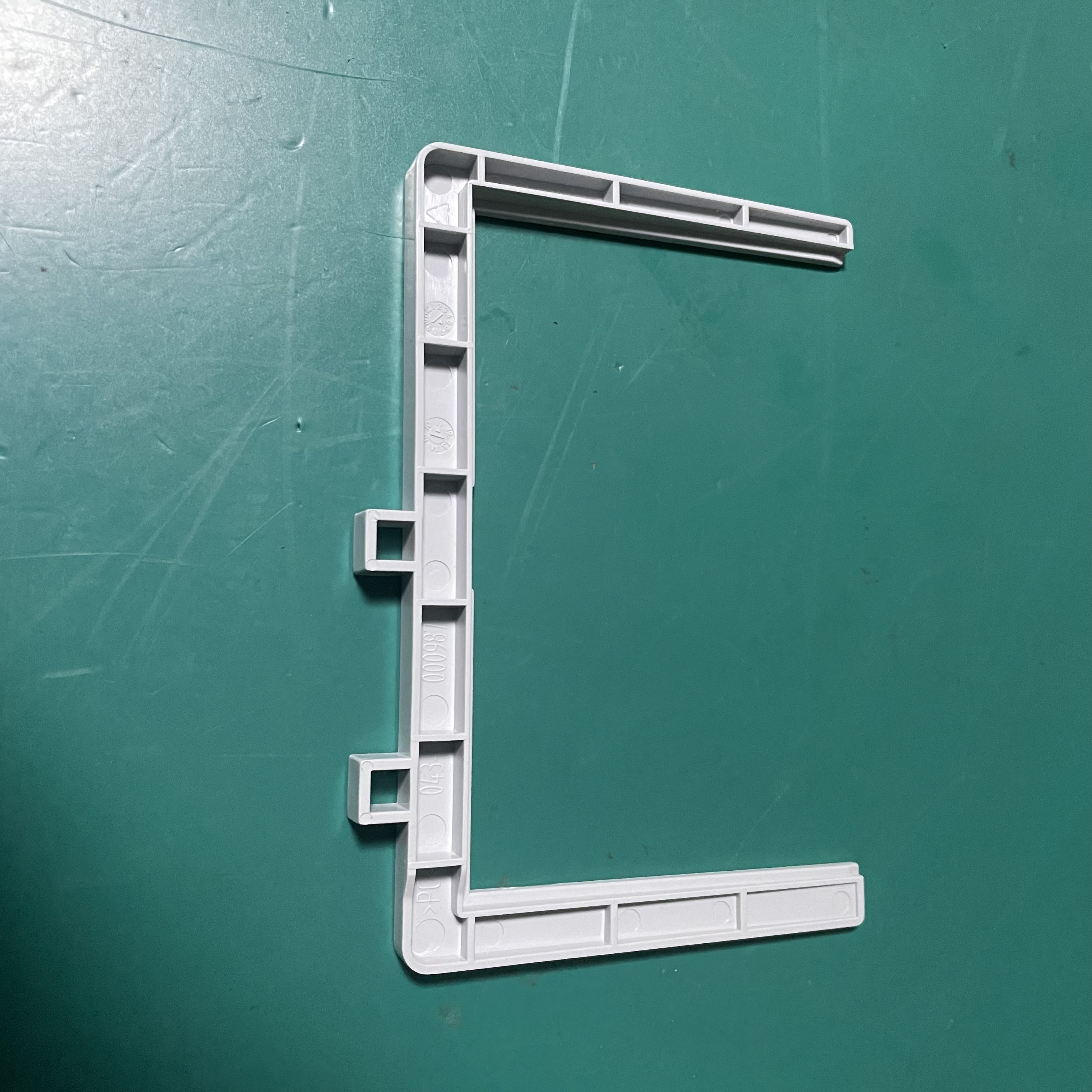 Mindray D3 defibrillator printer mounting clip 043-000987