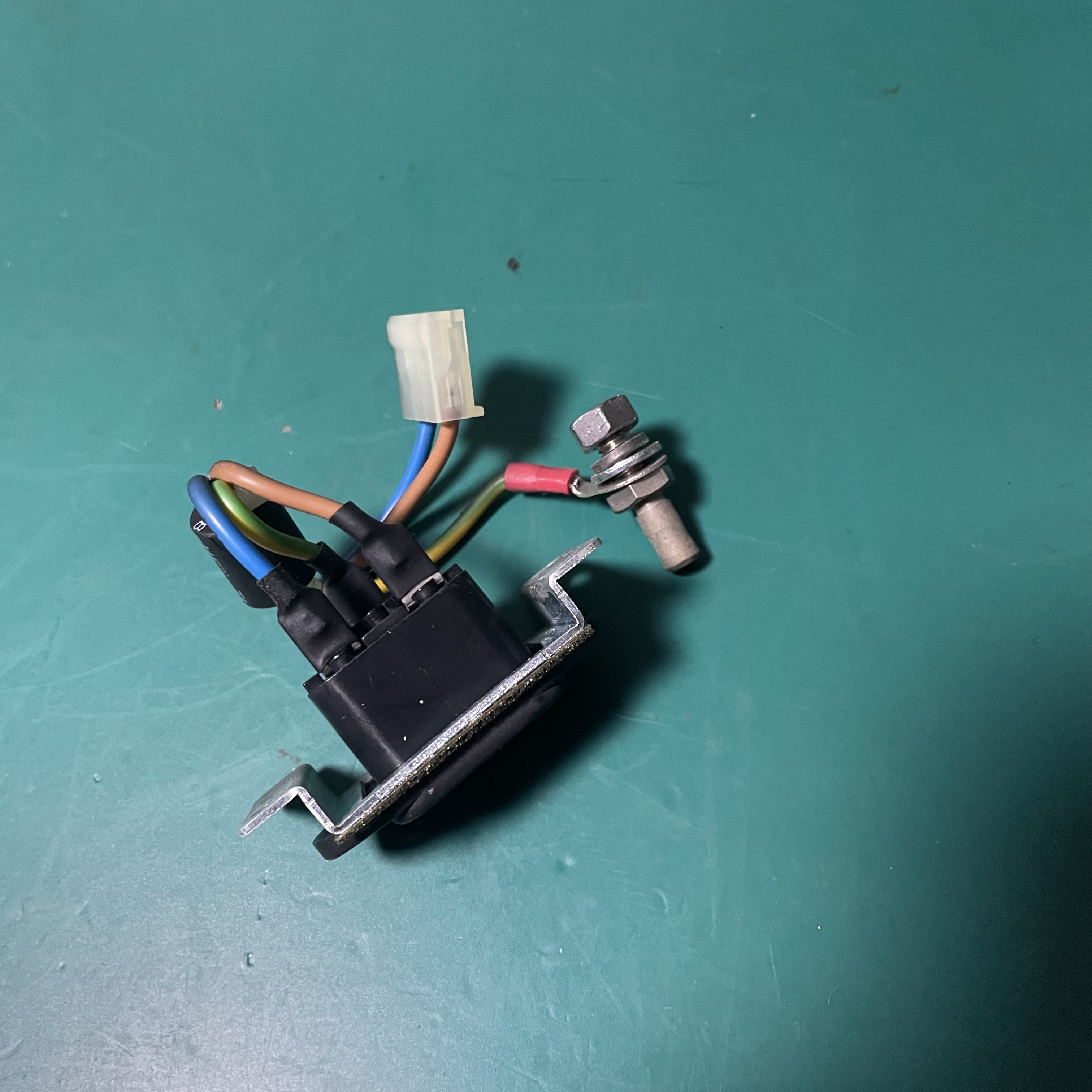 Mindray T8 การตรวจสอบผู้ป่วยชุดเชื่อมต่อพลังงานสามแฉก C000255 -00 - A