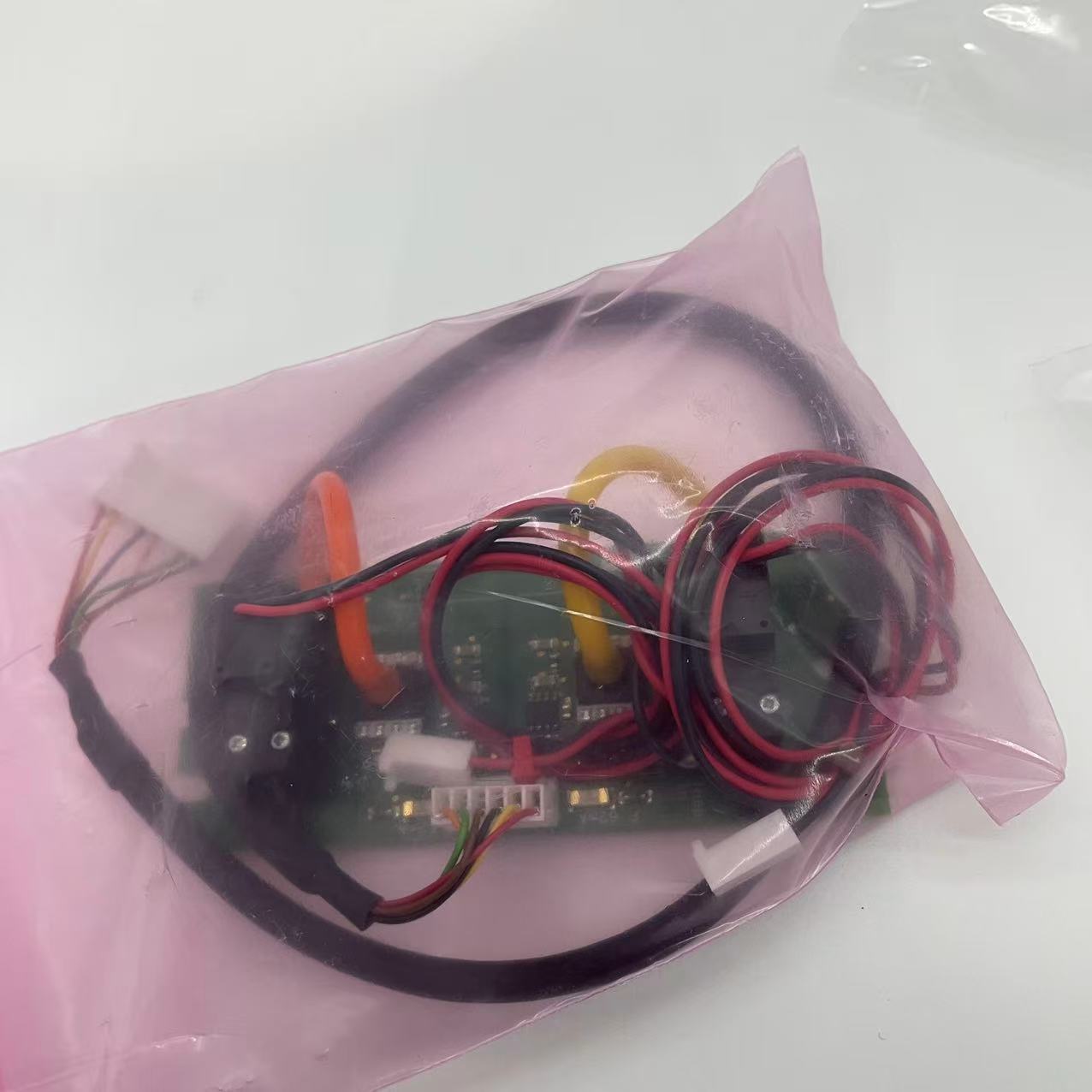 Conjunto del sensor de presión del ventilador Draeger Savina 300