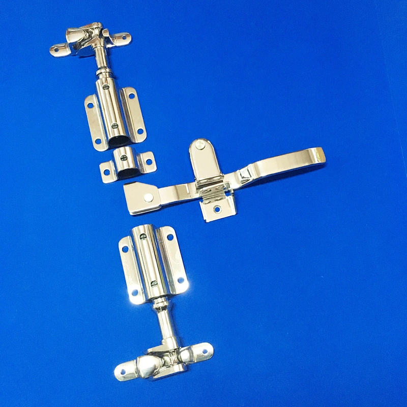 Shipping container trailer side pull bar door lock