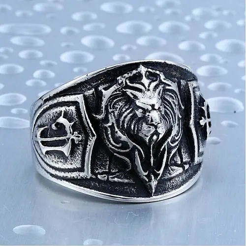 Alternative lion signet ring