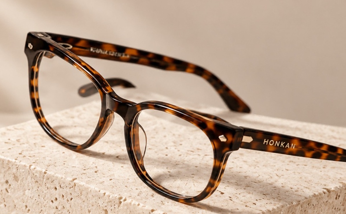 eyewear sourcing services