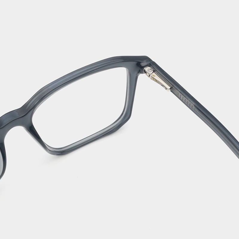 Mavero Glasses spring hinge design