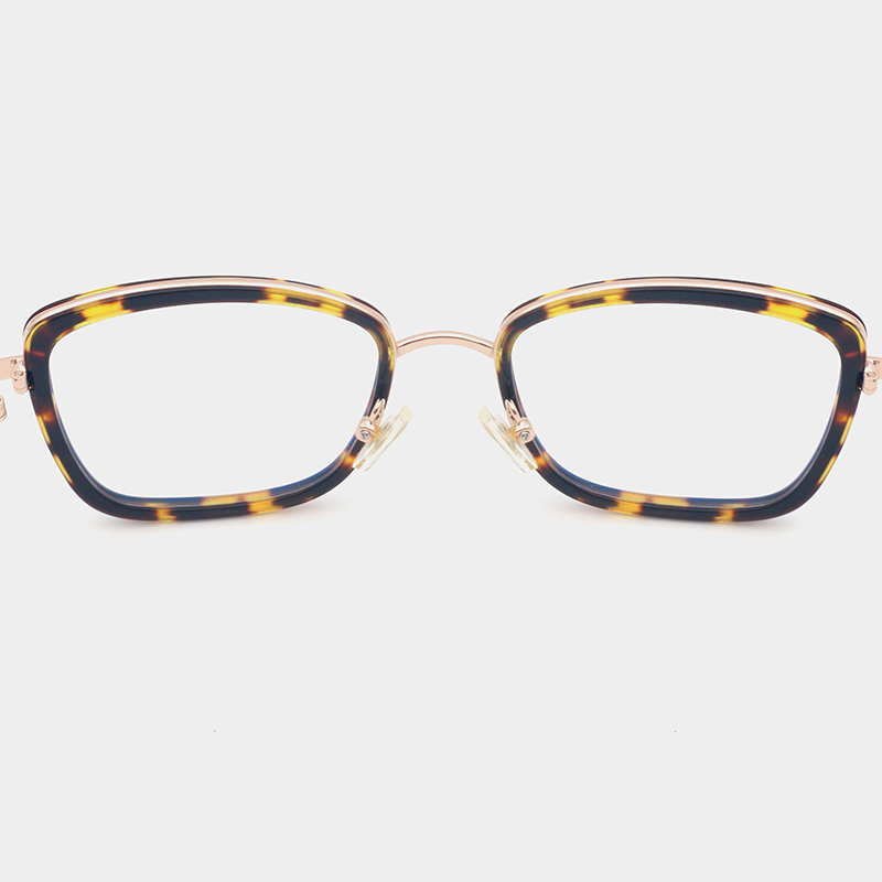 Silicone nose pads with metal plate inside on Averique Glasses