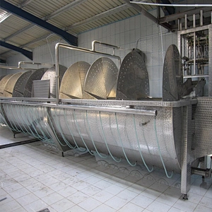 CE certificate proved Top Chinese turnkey poultry farm project chicken slaughter water spindle chiller machine with high quality