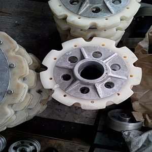 small capacity halal poultry chicken slaughterhouse butcher conveyor line nylon wheel accessories for slaughterhouse