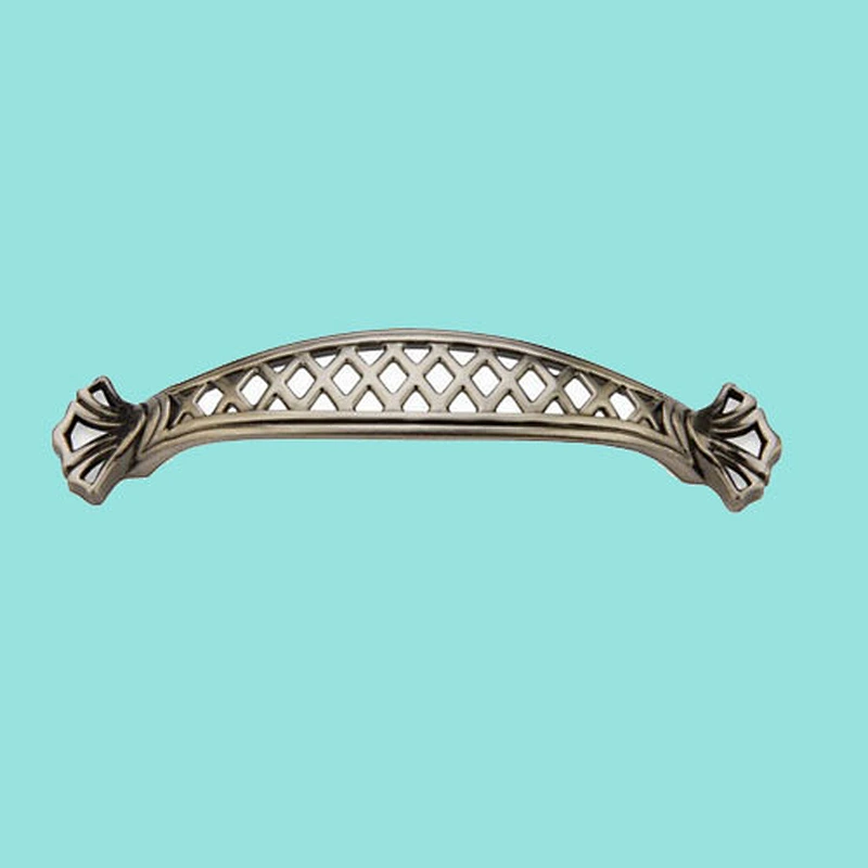 classic kitchen reticulate cabinet handles