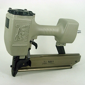 Manufacturing High Quality Pneumatic Air Heavy Duty Staple Gun N851