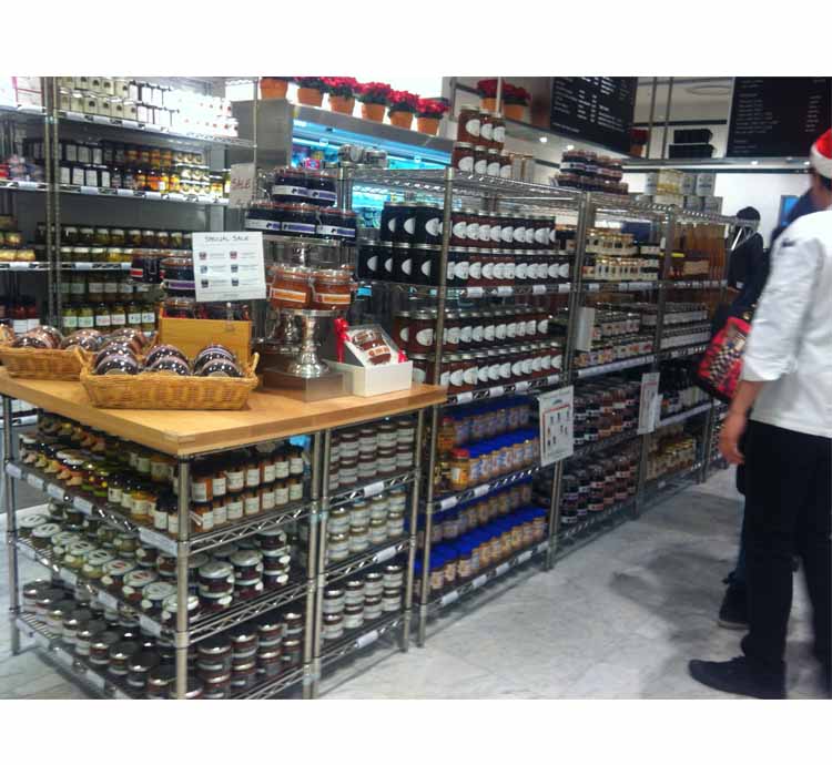 estantería de alambre de exhibición pequeña