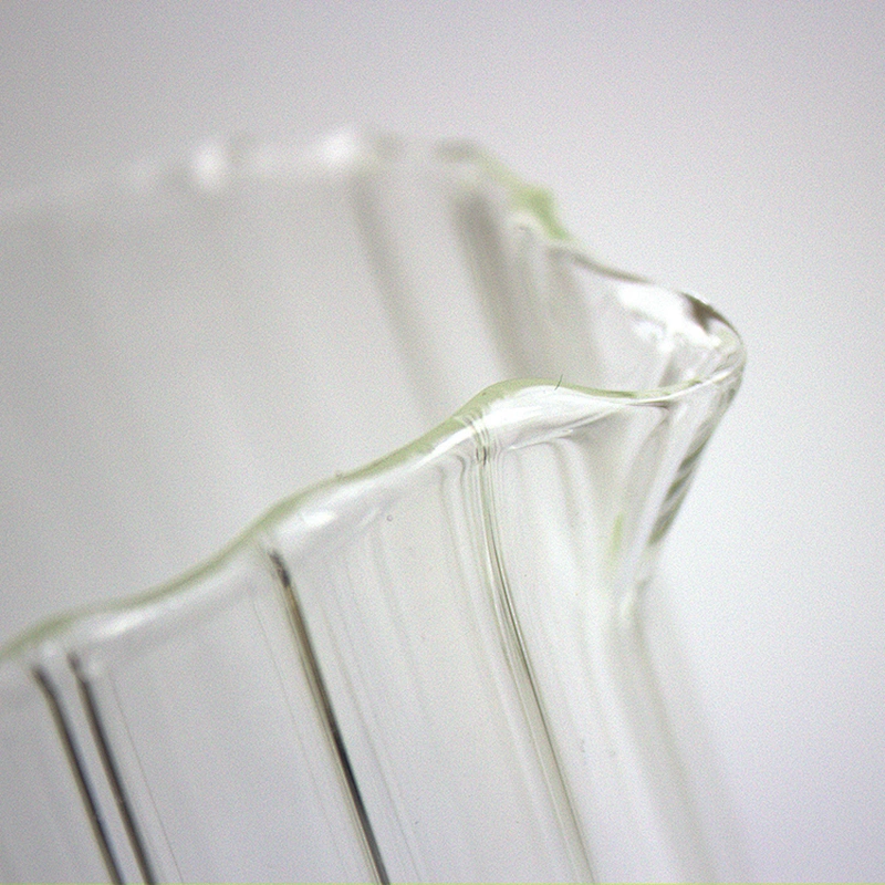 gold medal supplier custom clear Vertical stripes edges kettle Glass bottle Juice pot