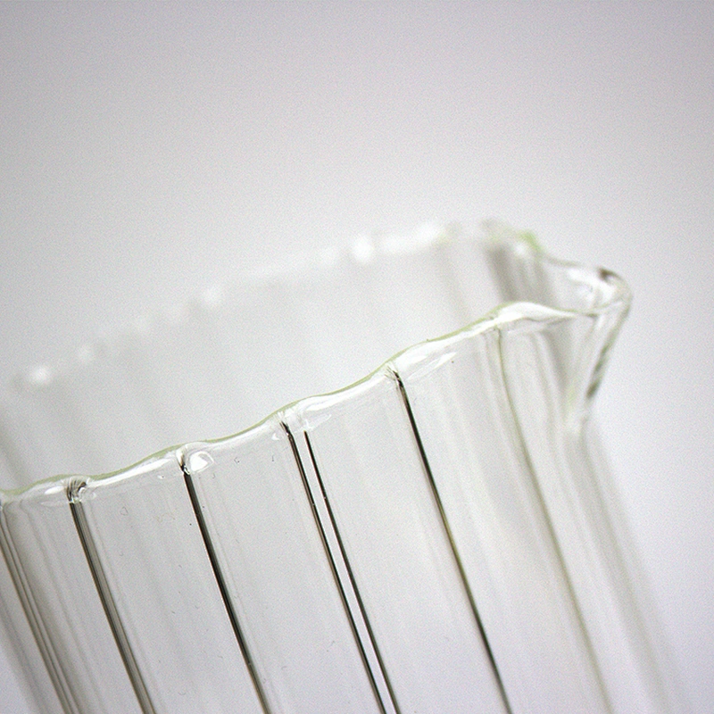 gold medal supplier custom clear Vertical stripes edges kettle Glass bottle Juice pot