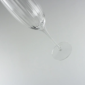 Banquete Vertical Ridge Champagne Wine Glass Stemware