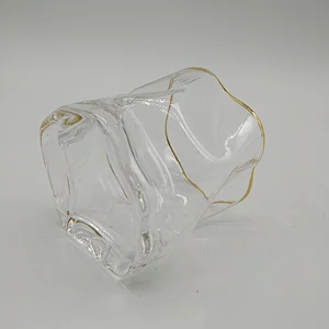 Wholesale customization of irregular shaped polygonal crystal glass glasses for whiskey cups