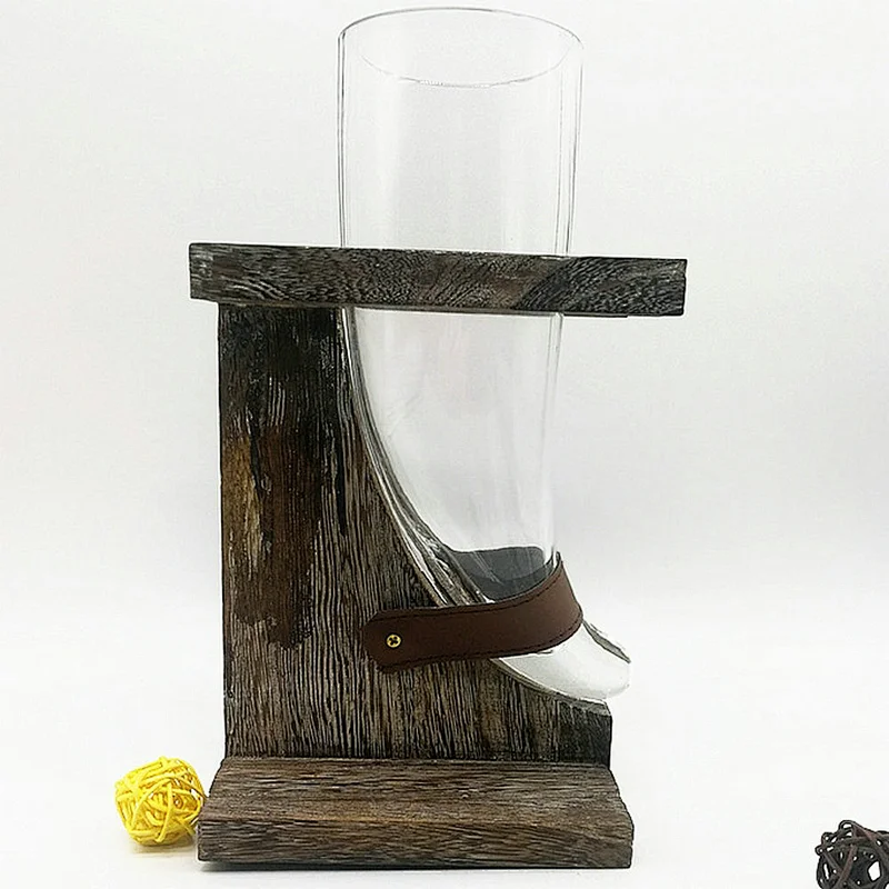 Glass horn beer mug with wooden stand
