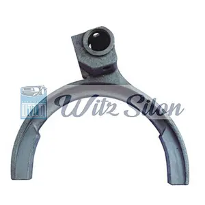 4J Series JC530T3 (4JG2) 5/R Gear Fork