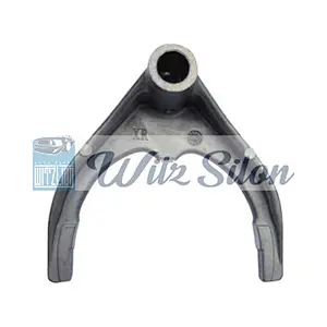 4JB1 NKR 3/4 Gear Fork